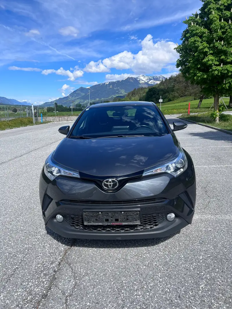Toyota C-HR 1.2 Grau - 2