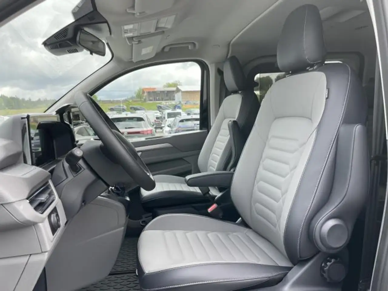 Volkswagen T7 Caravelle 2026 — фото 11