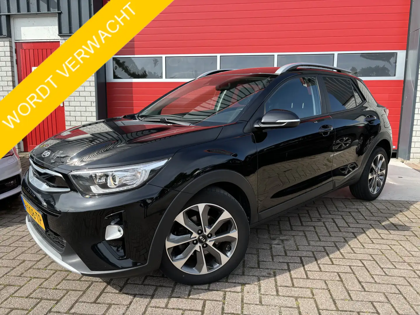 Kia Stonic 1.0 T-GDi DynamicPlusLine KEYLESS / CAMERA / CARPL Noir - 1