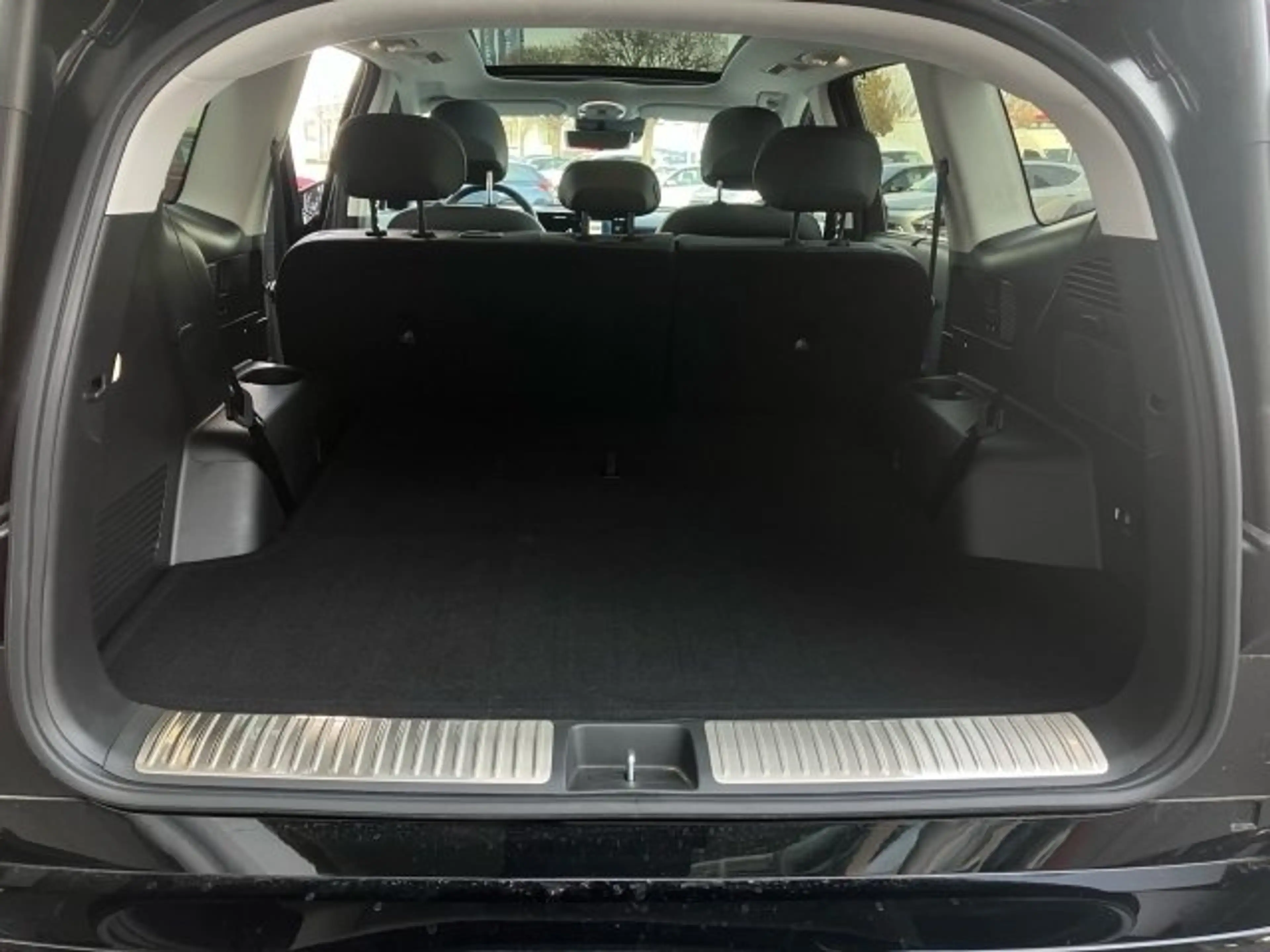 Hyundai IONIQ 9 Calligraphy 110 kWh 4WD — photo 10