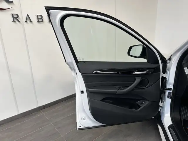 BMW X1 view 9