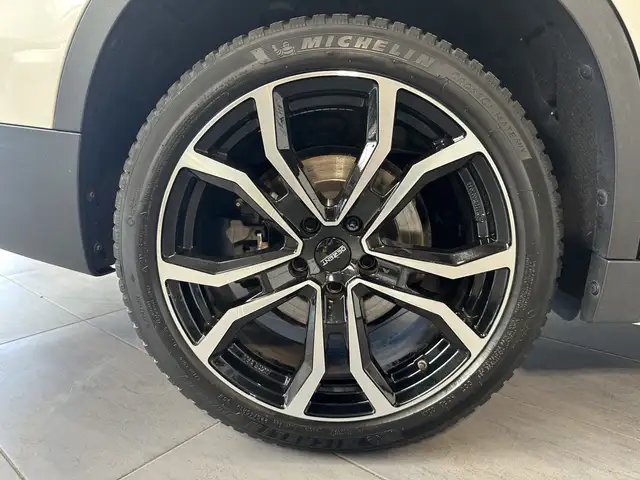 BMW X1 view 3