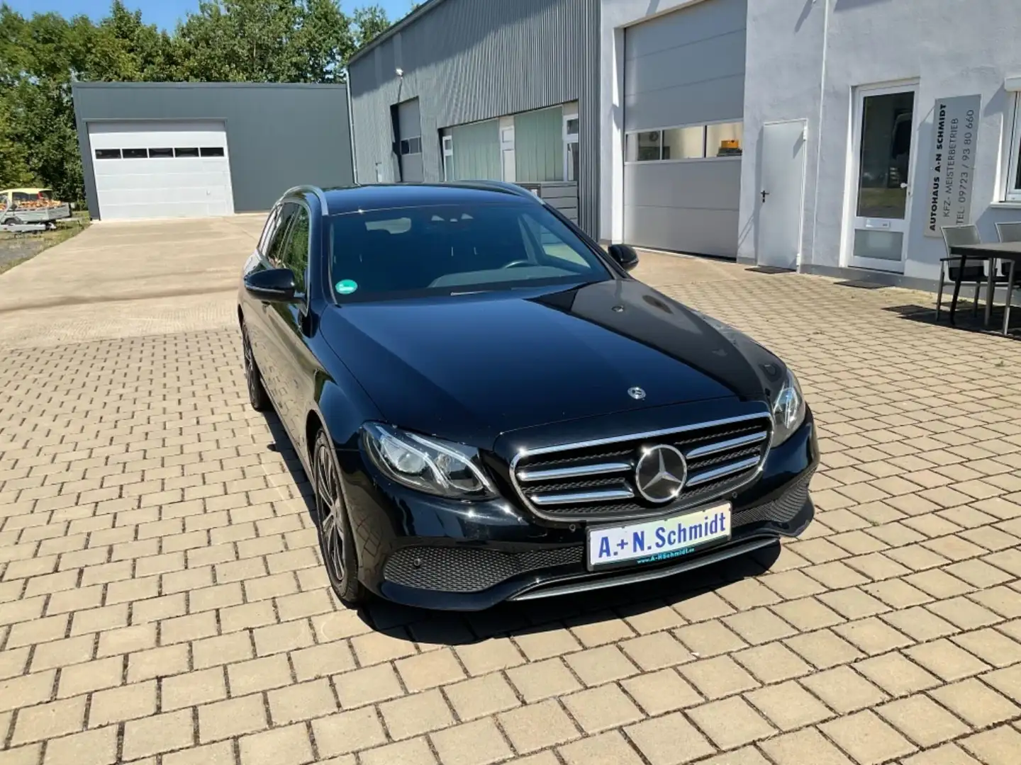 Mercedes-Benz E 300 de T-Model+Burmester+Avantgarde+ACC+Head U Noir - 1