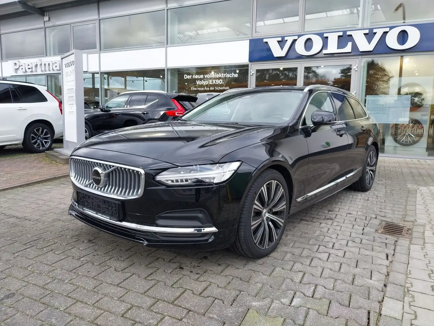Volvo V90 B4 Kombi Plus Bright Schwarz - 1