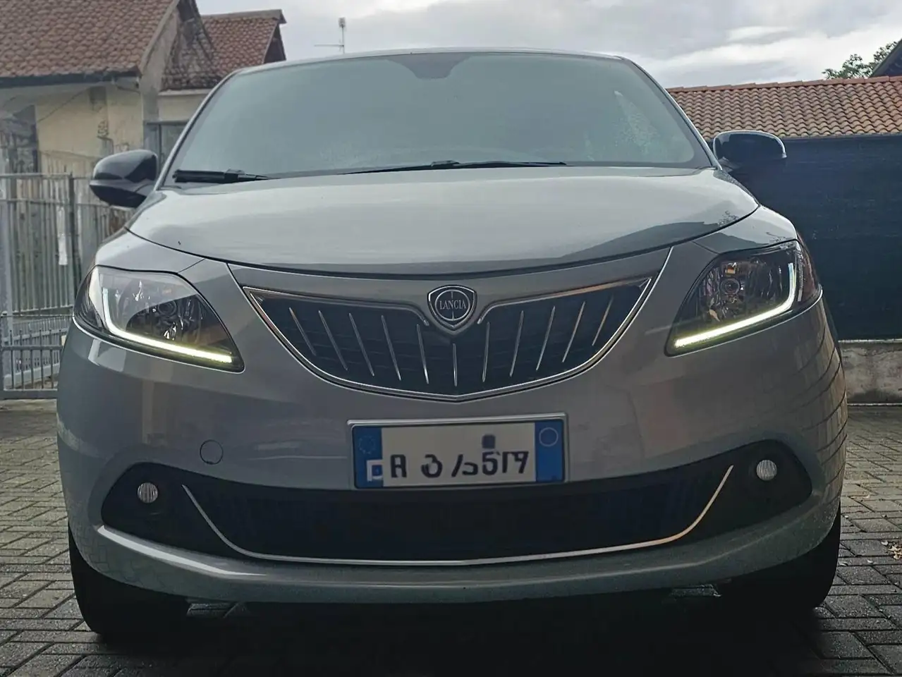 Lancia Ypsilon
