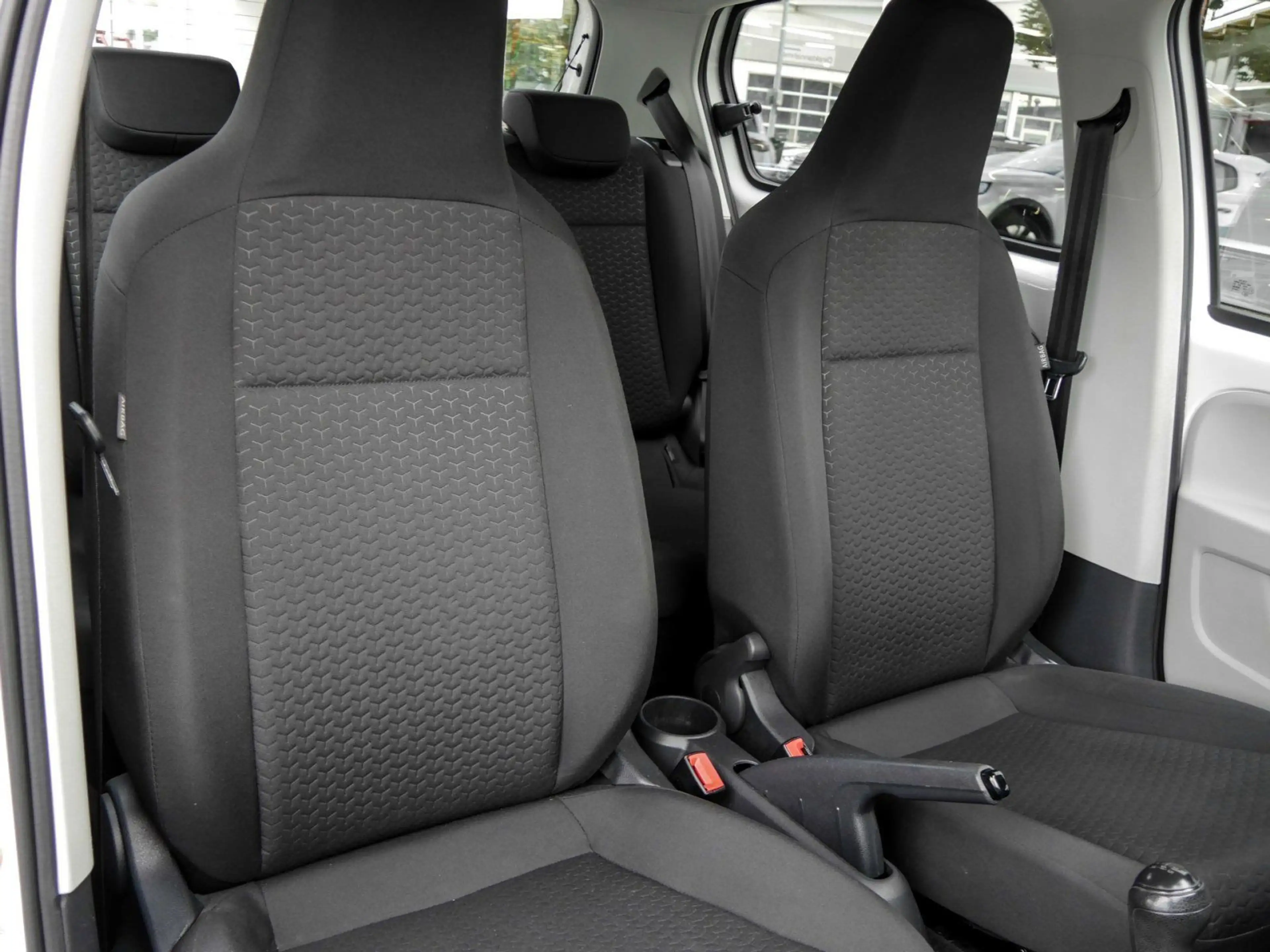 SEAT Mii Style*PDC*Klimaanlage* — photo 6
