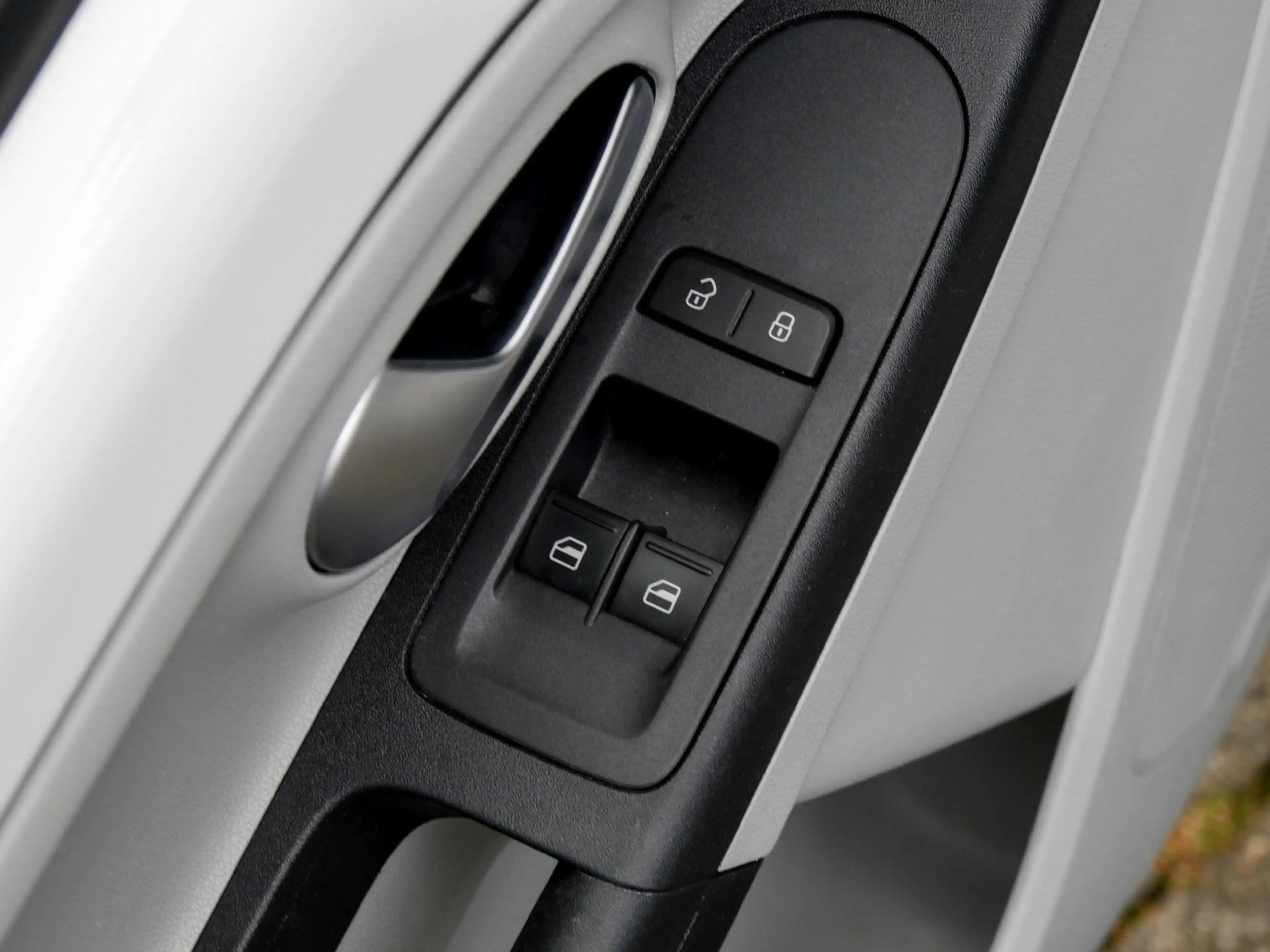 SEAT Mii Style*PDC*Klimaanlage* — photo 10
