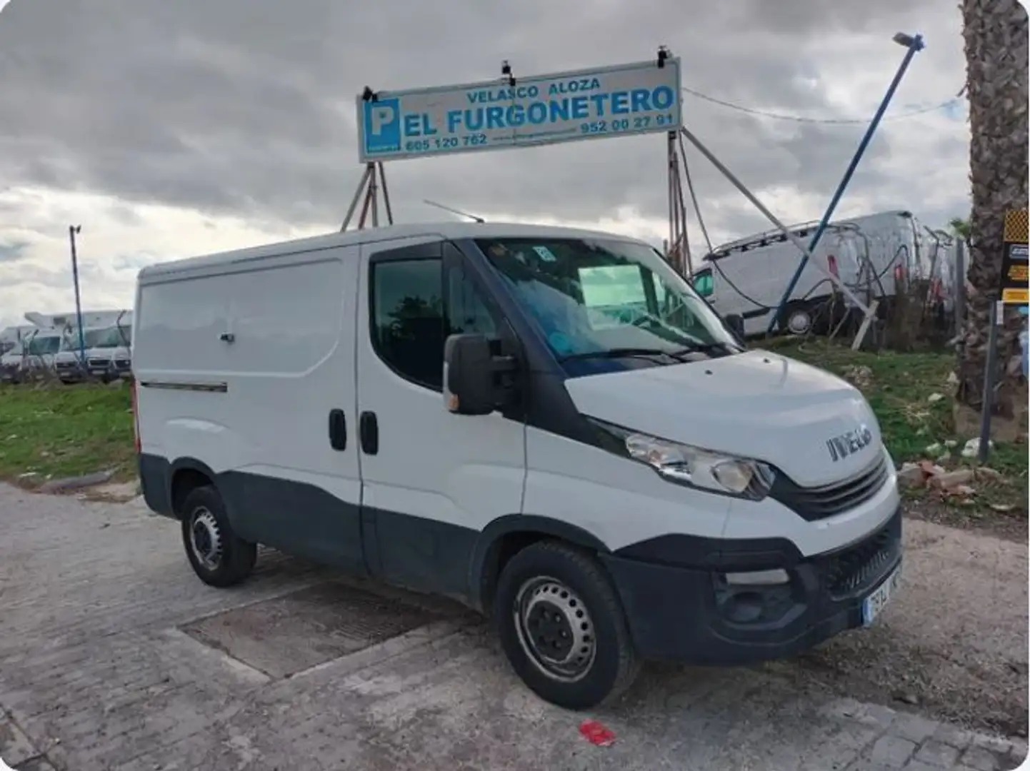 Iveco Daily Chasis Cabina 35S12 3750 116 Blanco - 1