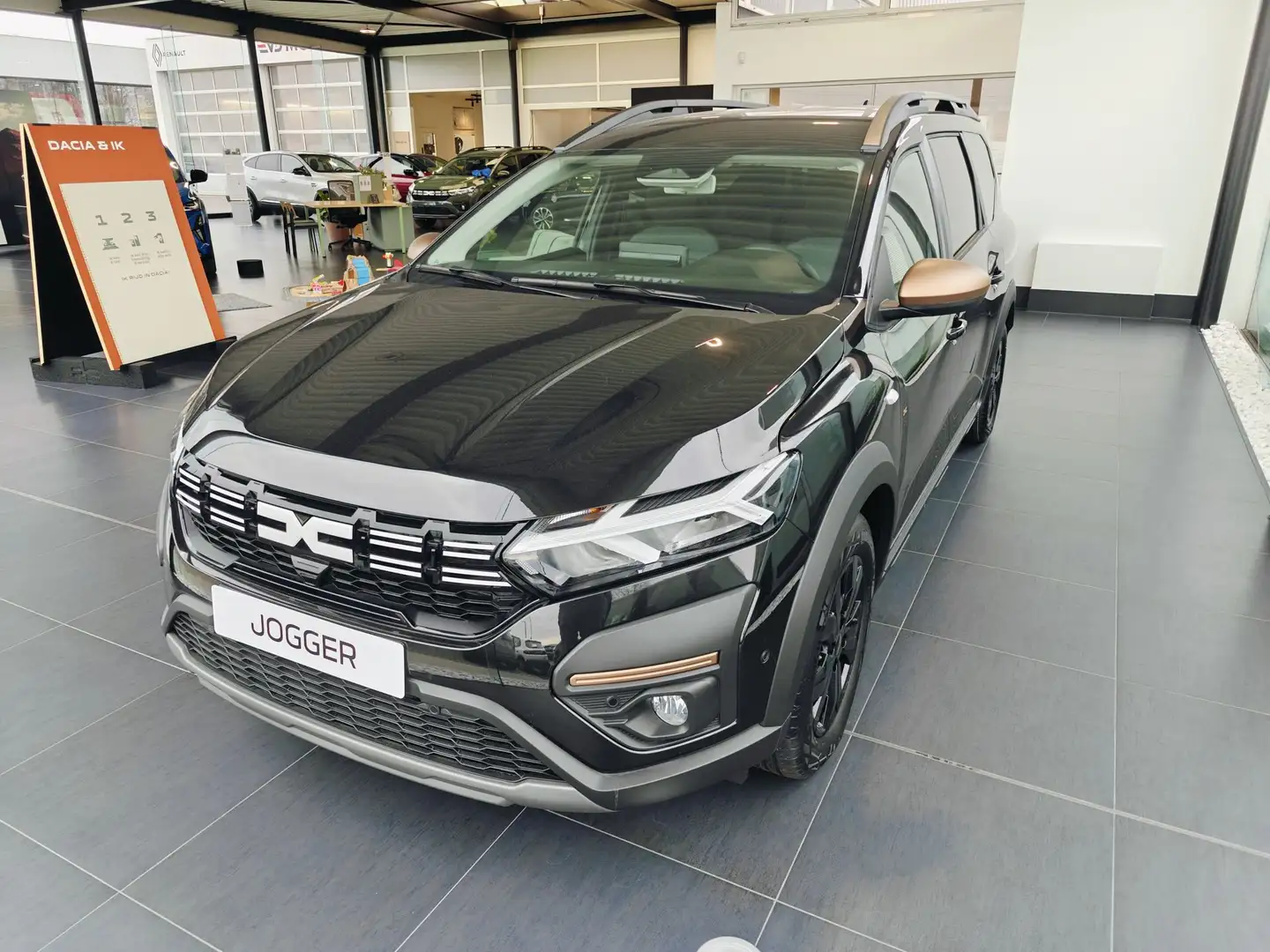 Dacia Jogger Extreme 5pl Hybrid 140 + Hybrid City Pack - 1