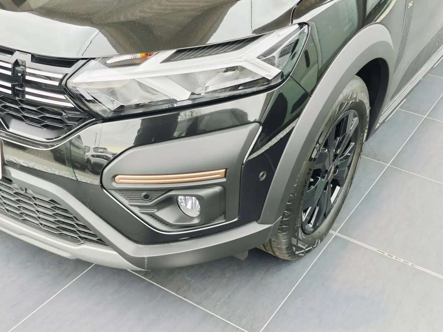 Dacia Jogger Extreme 5pl Hybrid 140 + Hybrid City Pack - 2