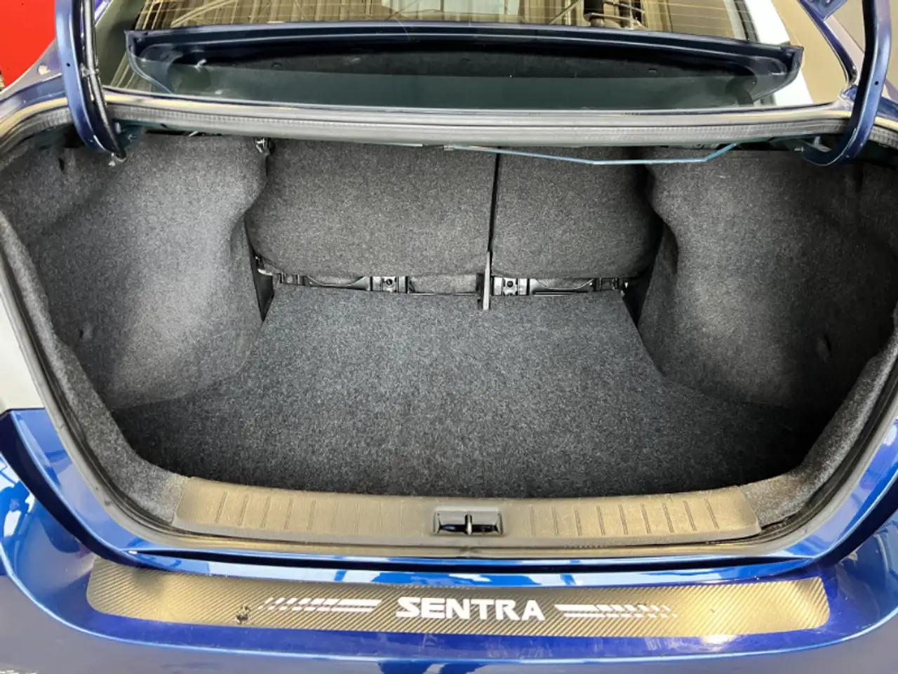 Nissan Sentra снимка Nissan Sentra