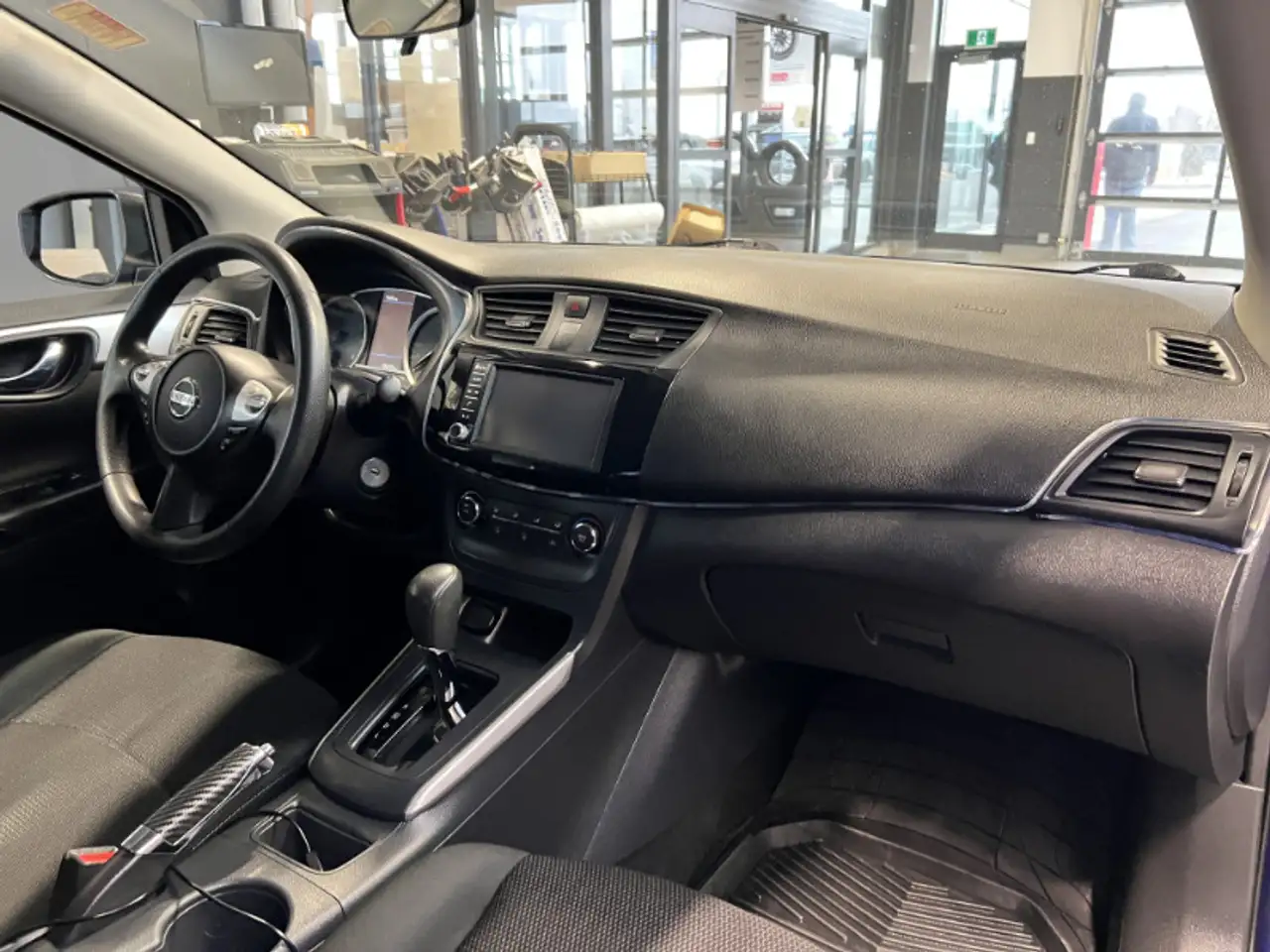 Nissan Sentra снимка Nissan Sentra