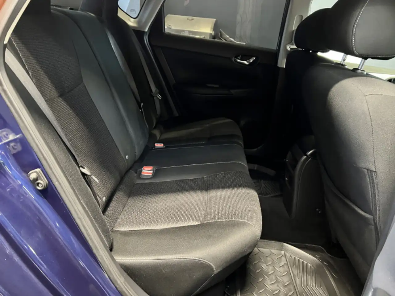 Nissan Sentra снимка Nissan Sentra