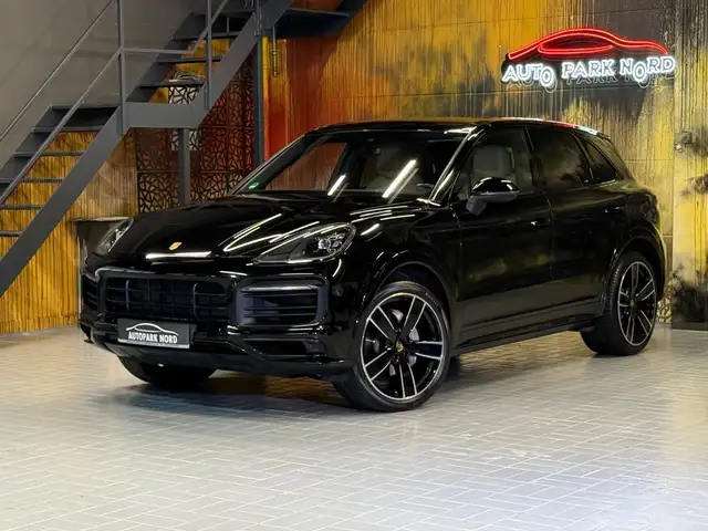 Porsche Cayenne SPORT DESIGN~LEDER~NAVI~LED~ ALU 22 "~