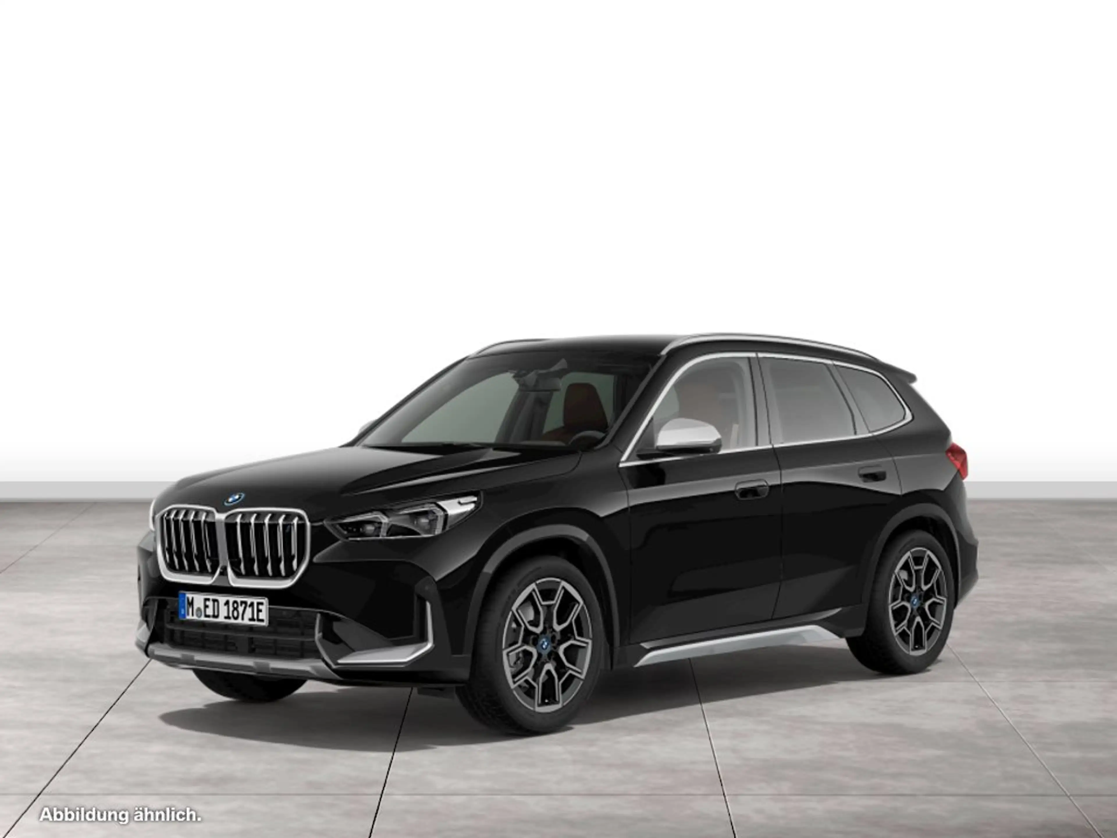 BMW iX1 xDrive30 xLine — photo 2