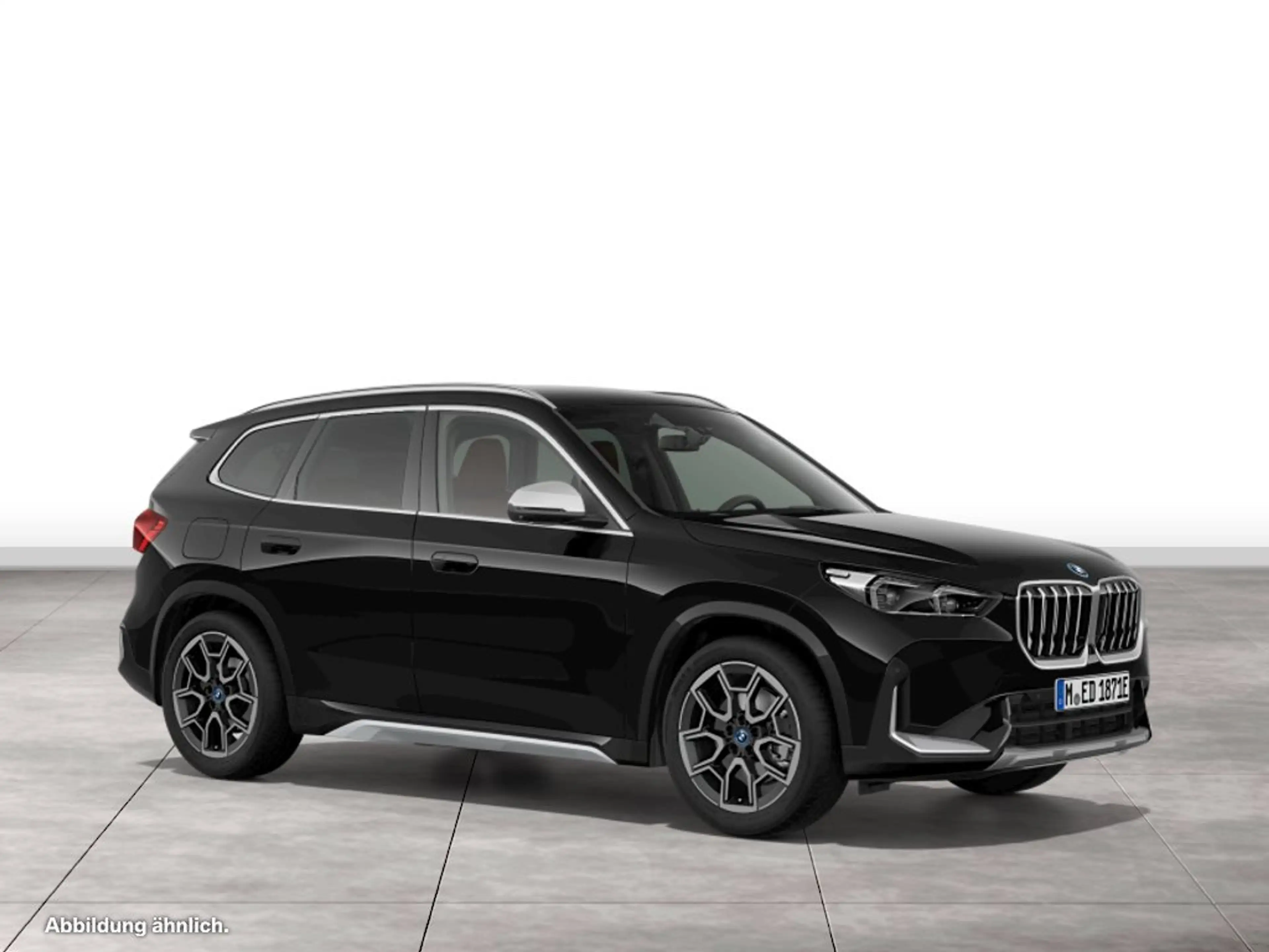 BMW iX1 xDrive30 xLine — photo 10