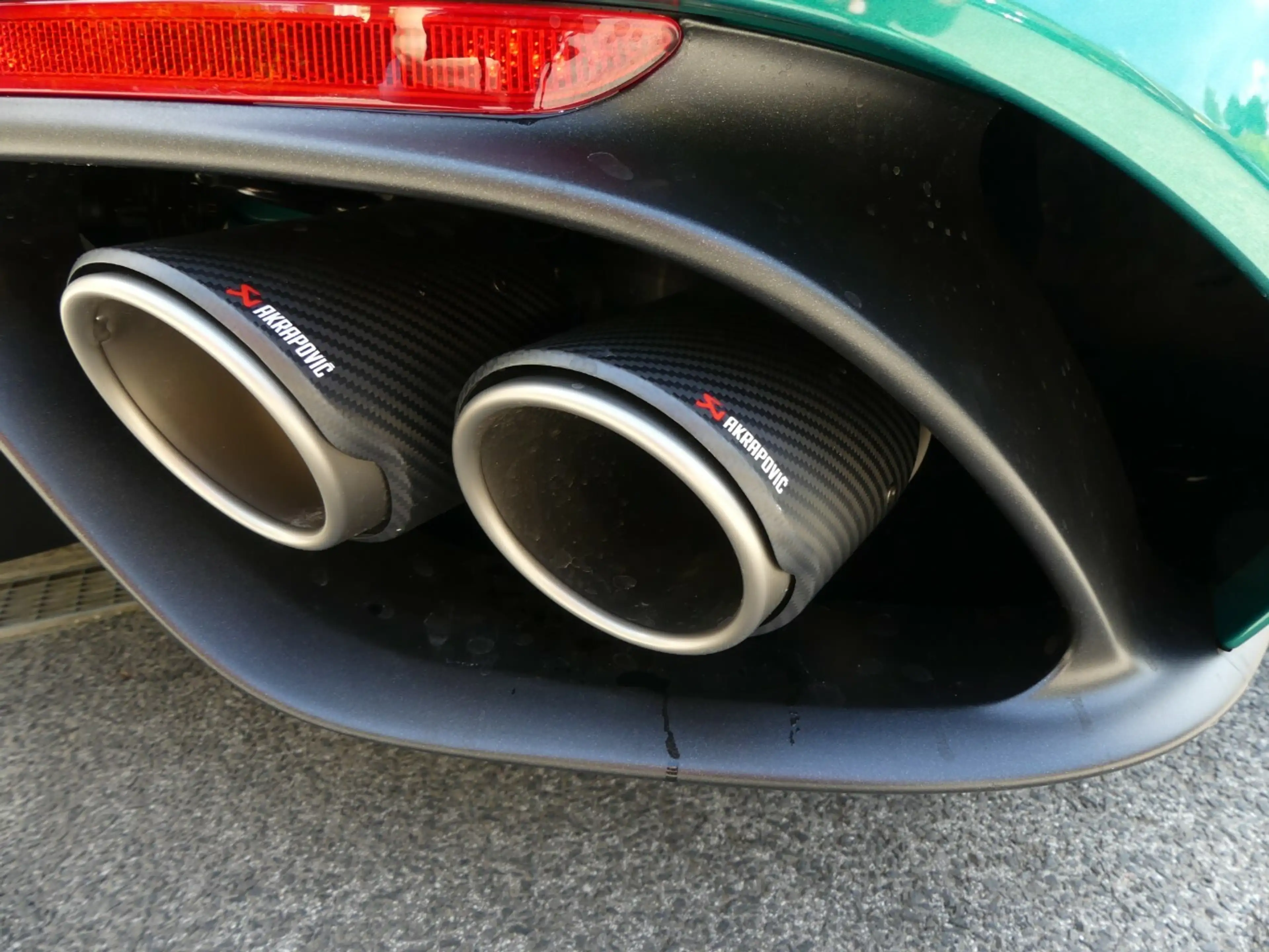 Alfa Romeo Giulia Quadrifoglio Oro 2.9 V6 Bi-Turbo AT8 — photo 7