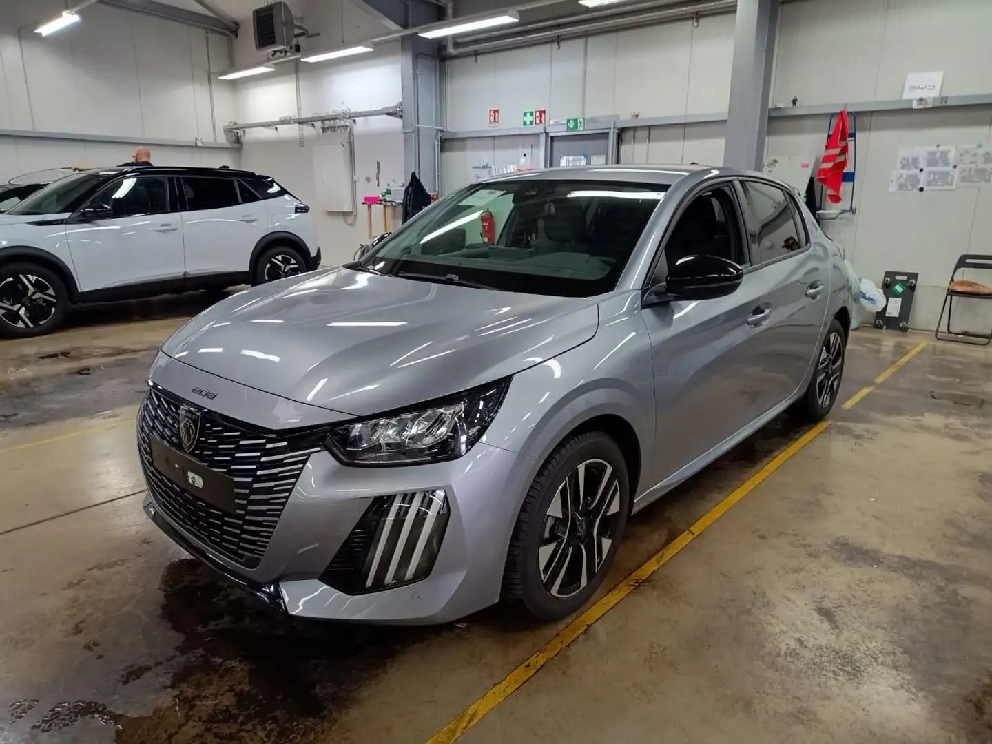 Peugeot 208 Allure AUTOMATIK SITZH CARPLAY Grau - 2