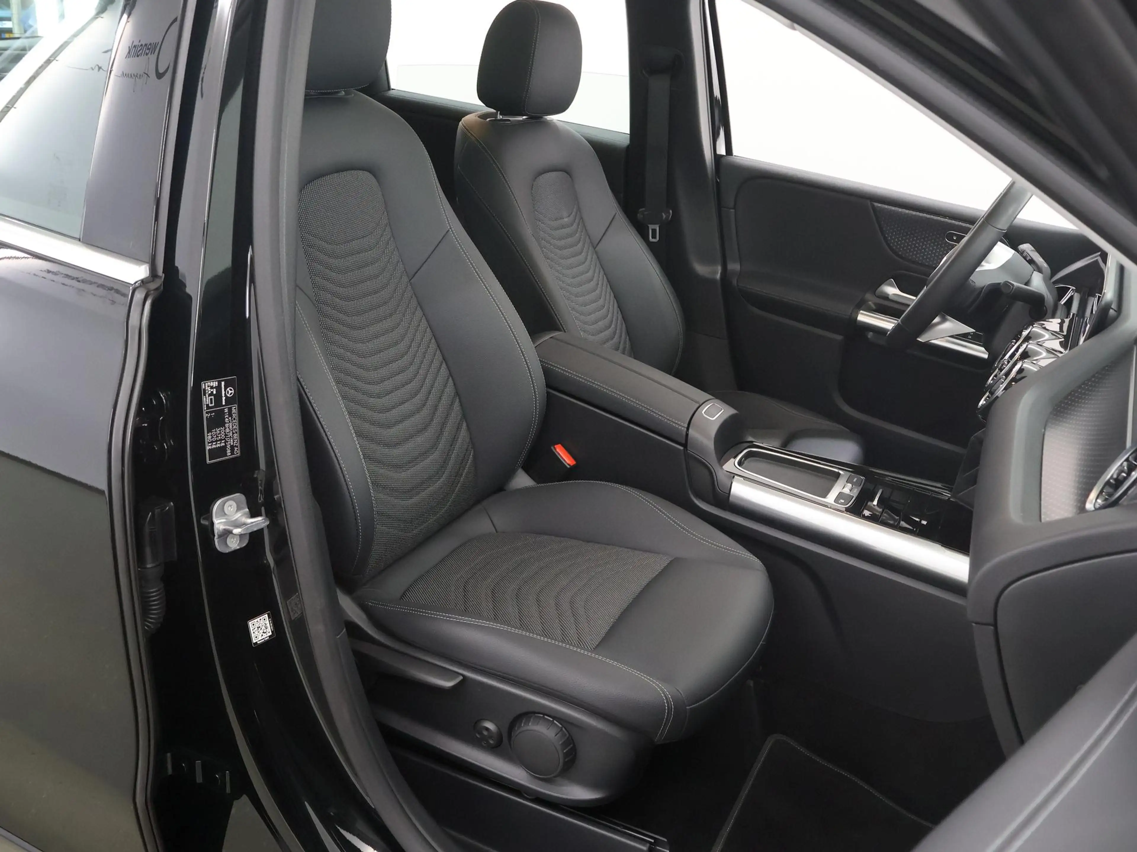 Mercedes-Benz B 200 Luxury Line | Panoramadak | Stoelverwarming | Wide — photo 10