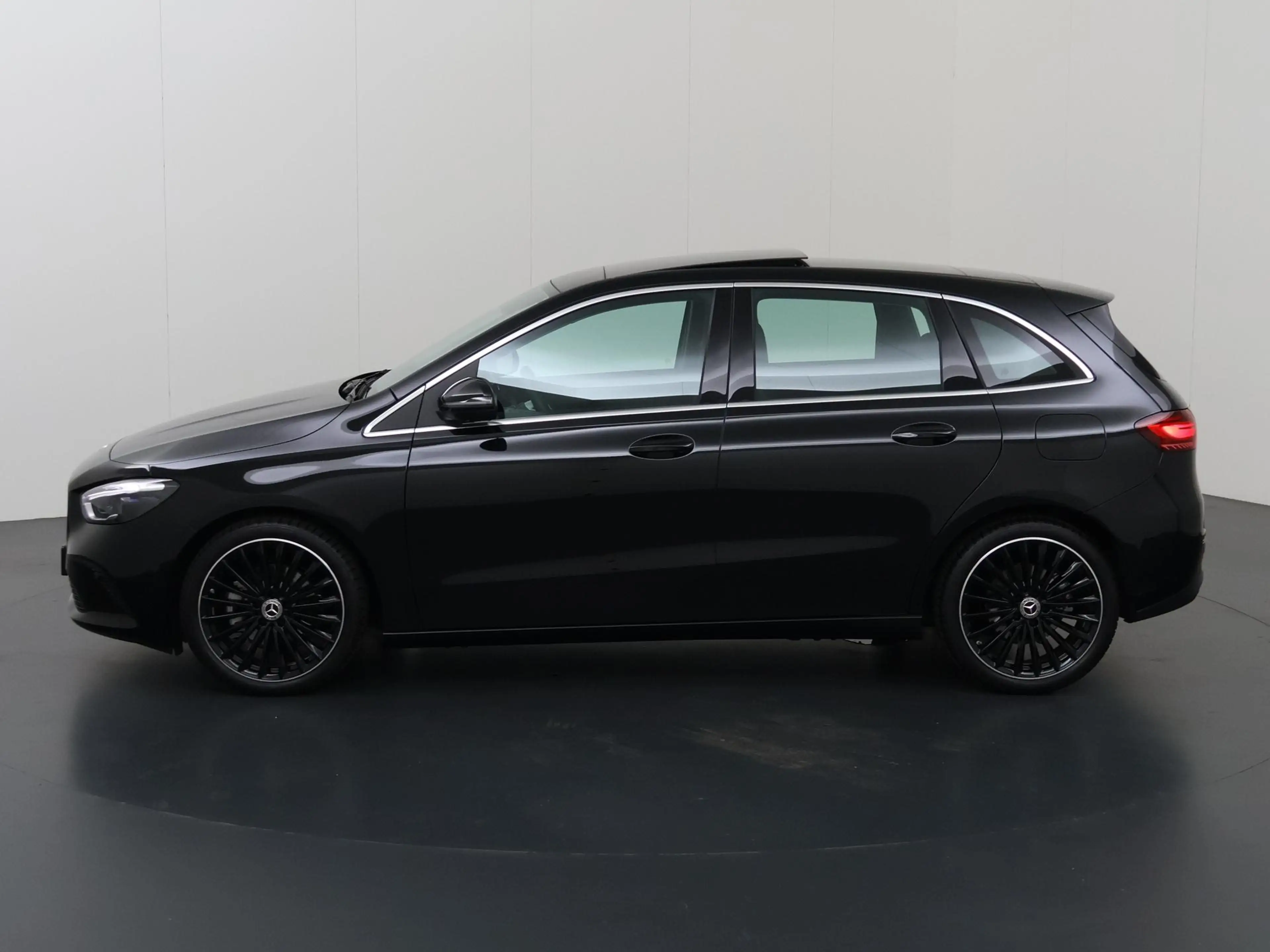 Mercedes-Benz B 200 Luxury Line | Panoramadak | Stoelverwarming | Wide — photo 5