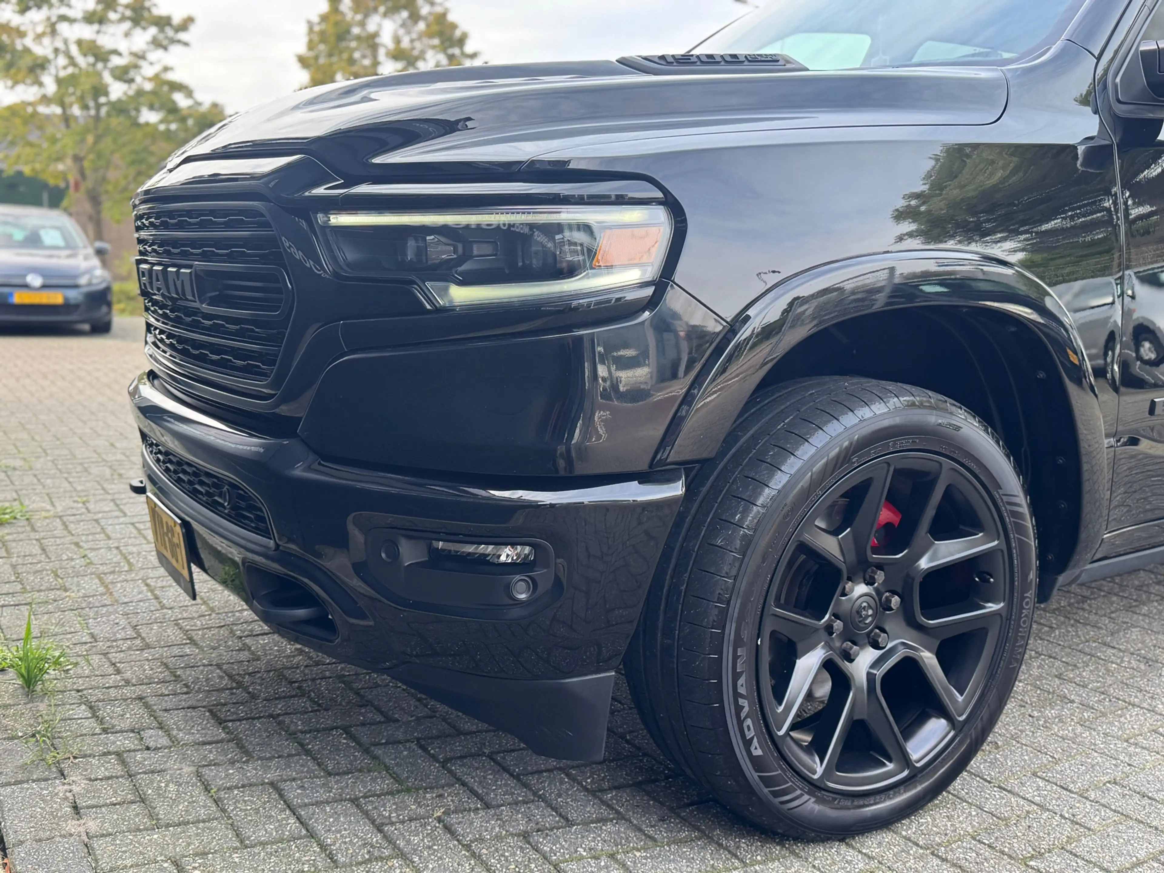 Dodge RAM 1500 5.7 V8 4x4 Crew Cab Limited Pano | H&K | HUD — photo 22