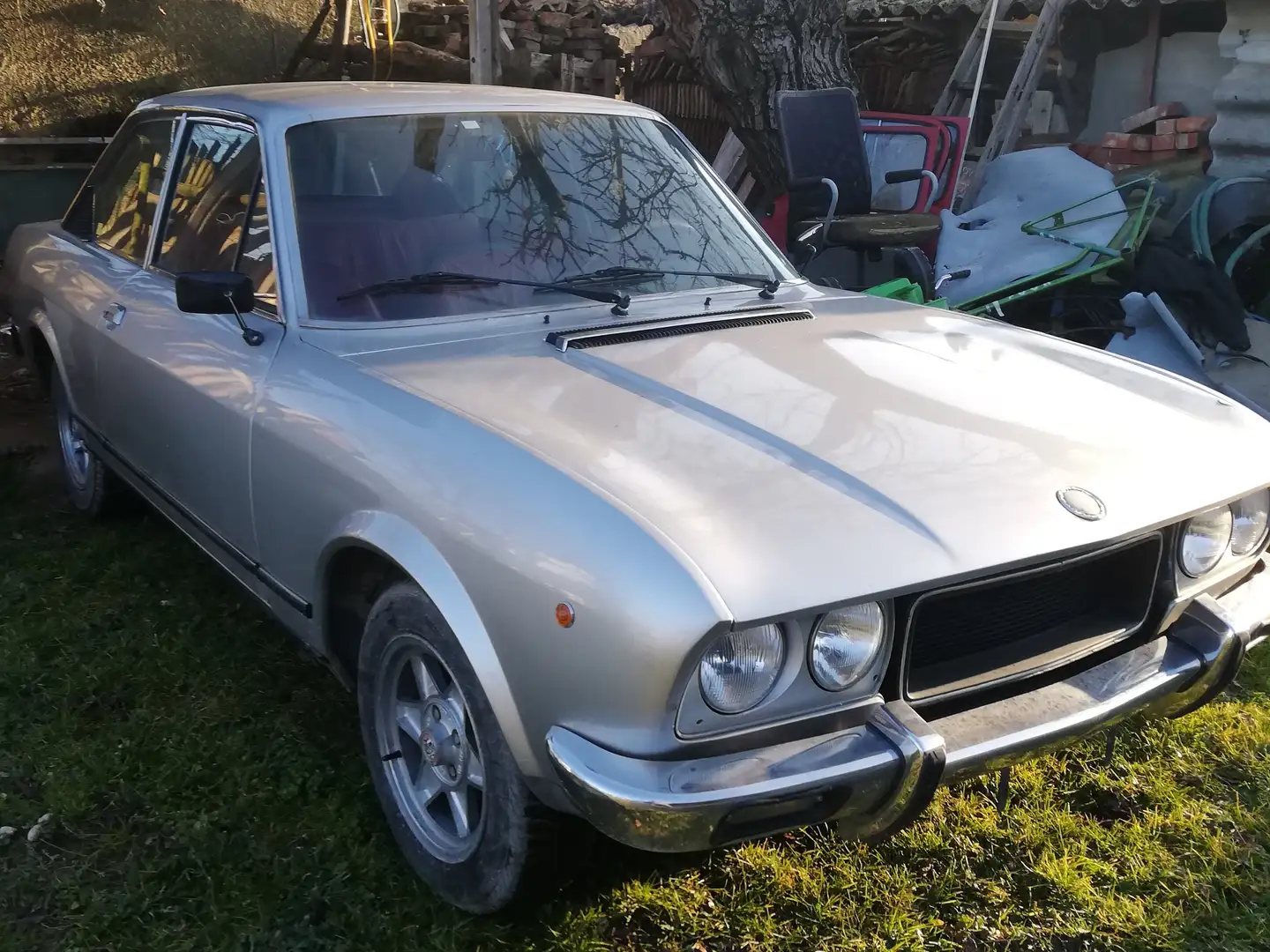 Fiat 124 Coupè Sport Coupé Stříbrná - 2