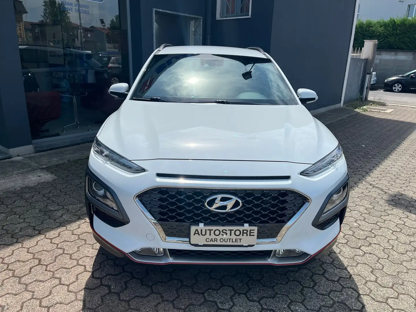 Hyundai KONA 1.0 BENZINA X-POSSIBLE 120cv!!!! Bianco - 2
