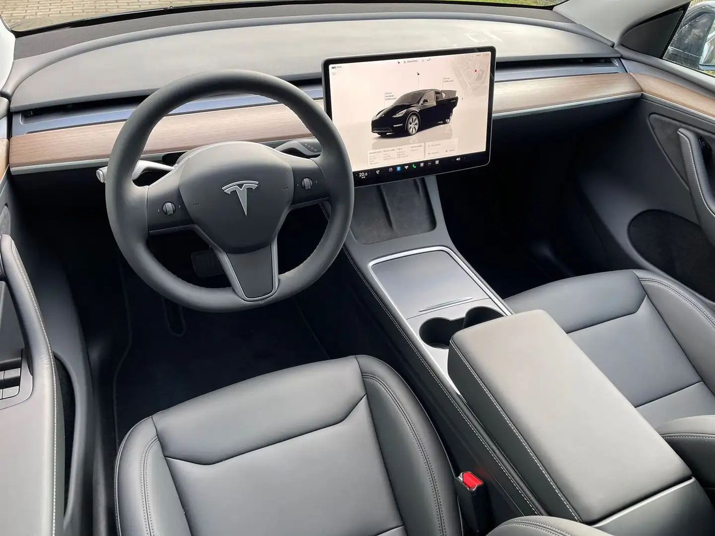Tesla Model Y Long Range Dual Motor AWD Noir - 2