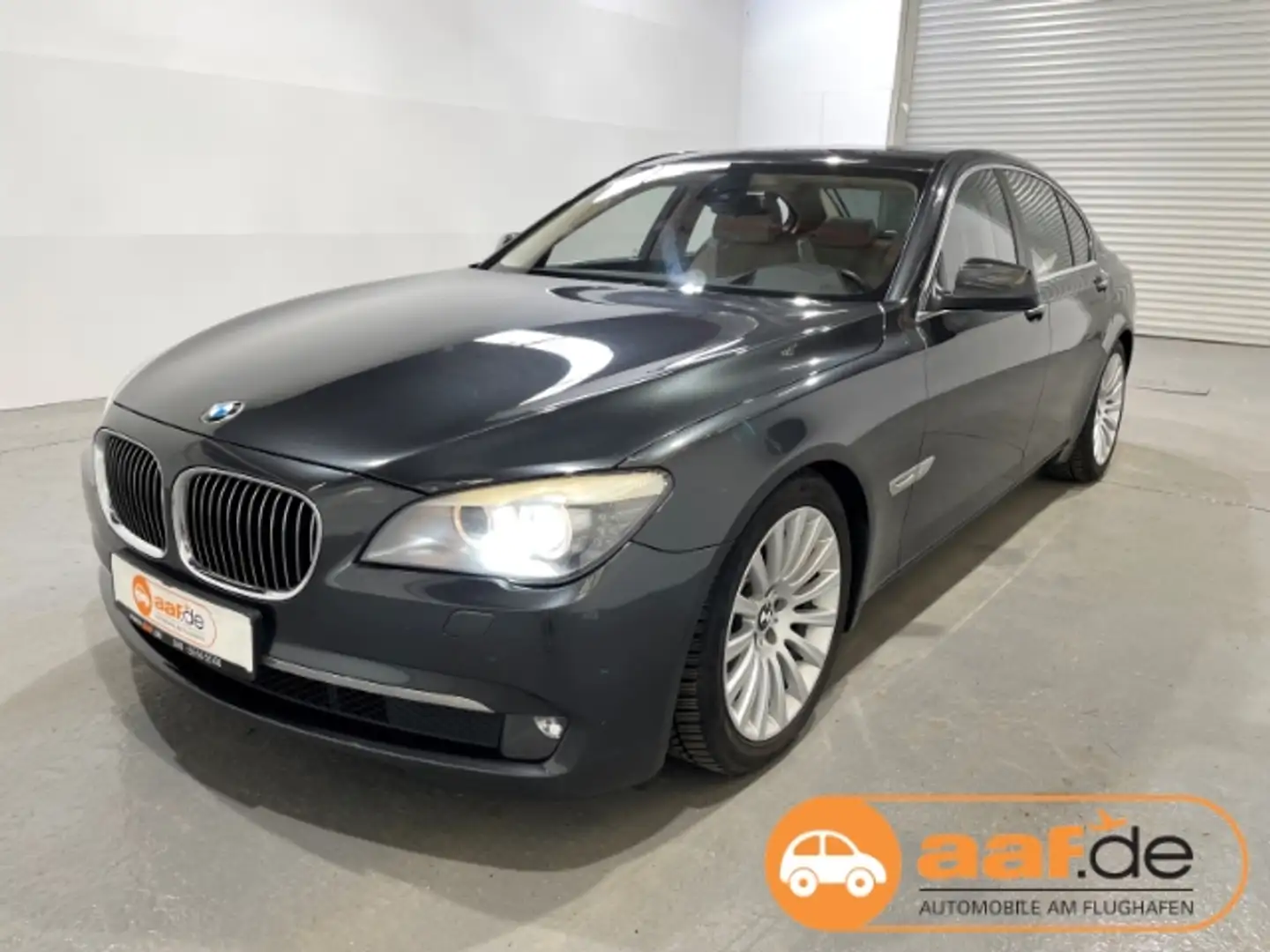 BMW 730 d Automatik EU5 Leder Navi Xenon HUD StandHZG Grau - 1