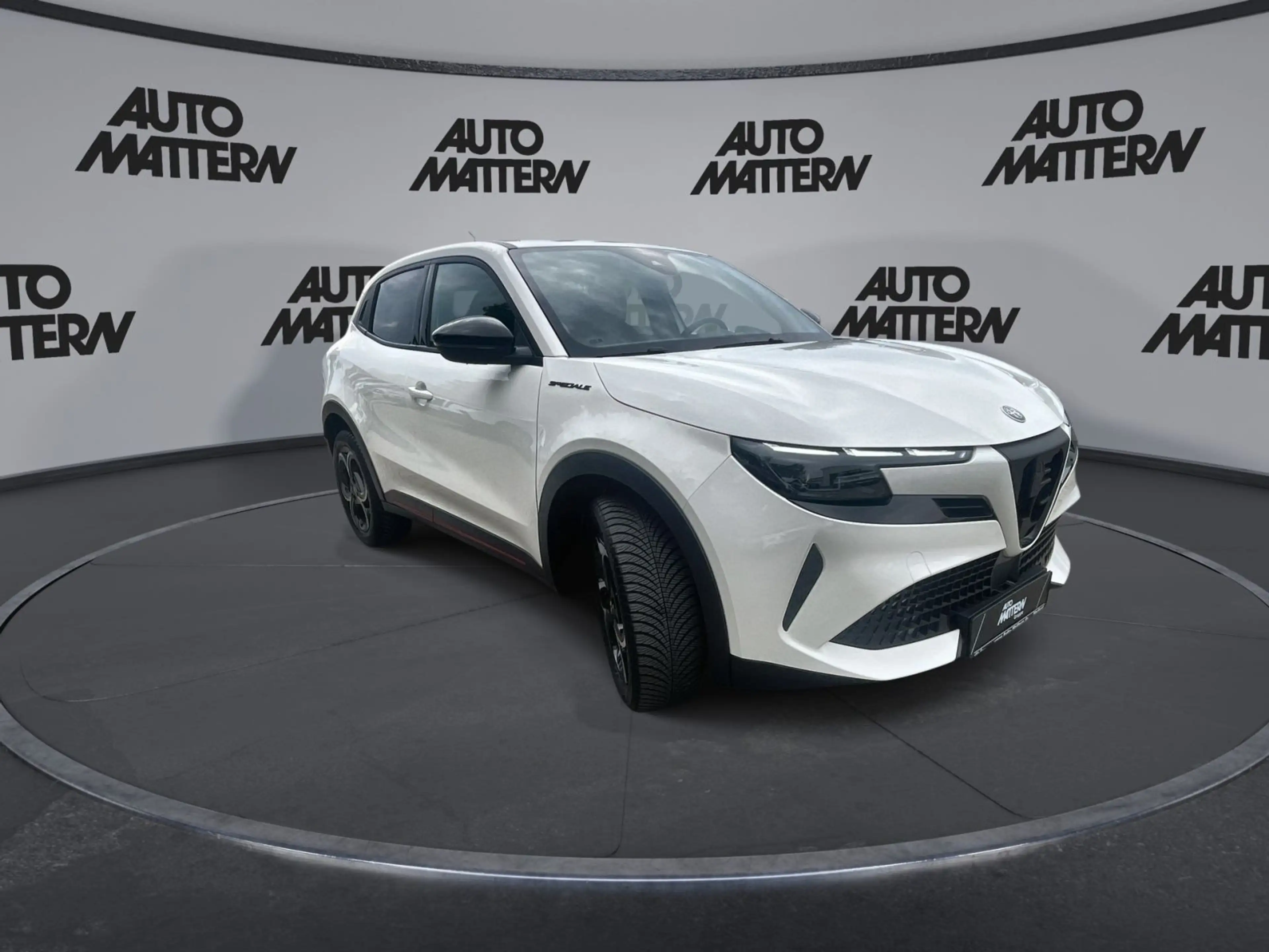 Alfa Romeo Junior 1.2 VGT Mild Hybrid Speciale*Navi*Allwett — photo 2