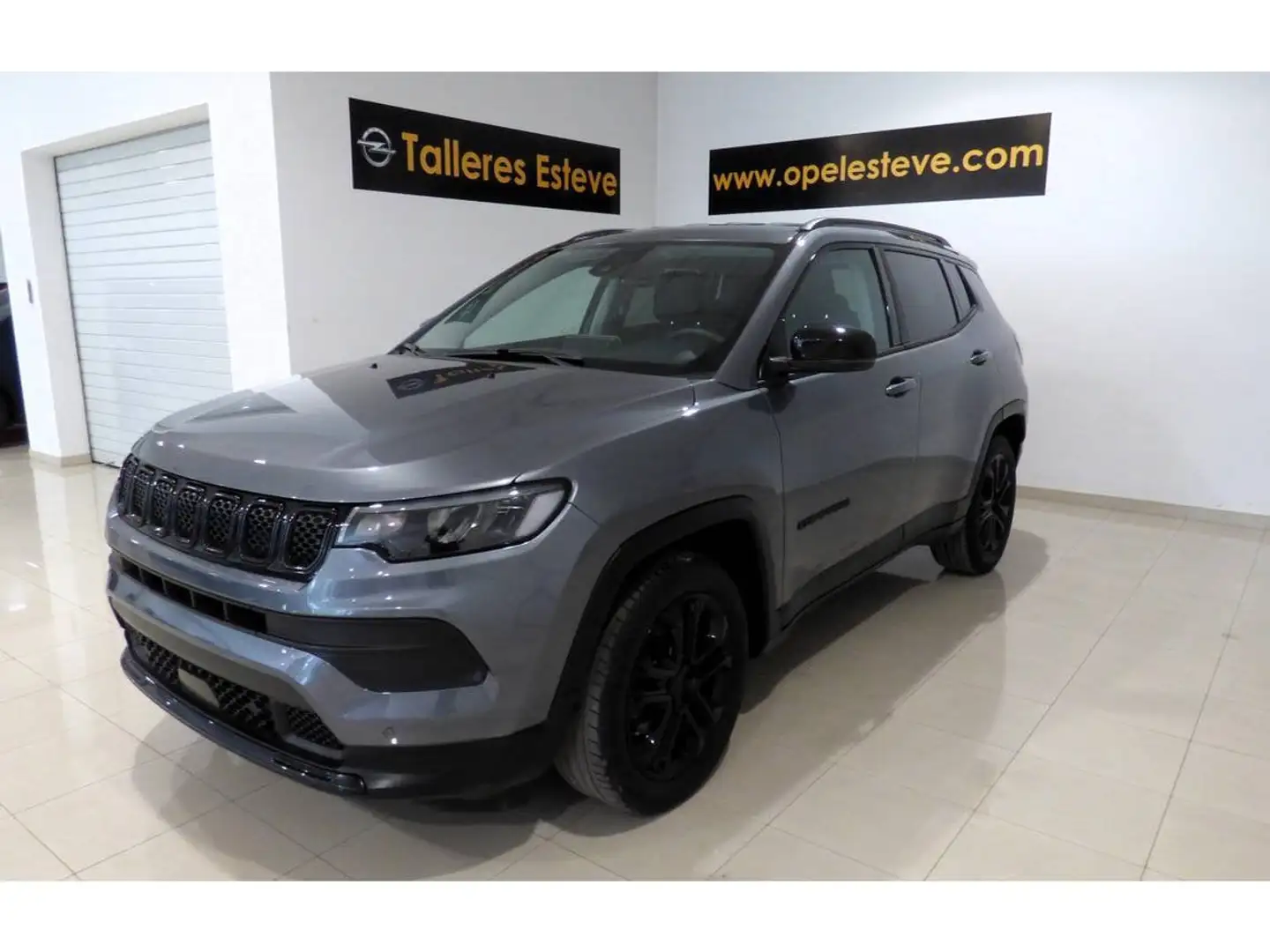 Jeep Compass 1.3 Gse T4 Night Eagle 4x2 130 Gris - 1