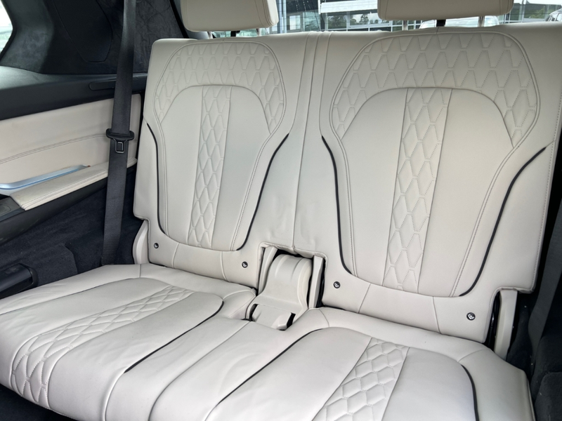 BMW X7 xDrive 40 d M Sport Executive 7 Sitzer Pano — photo 12
