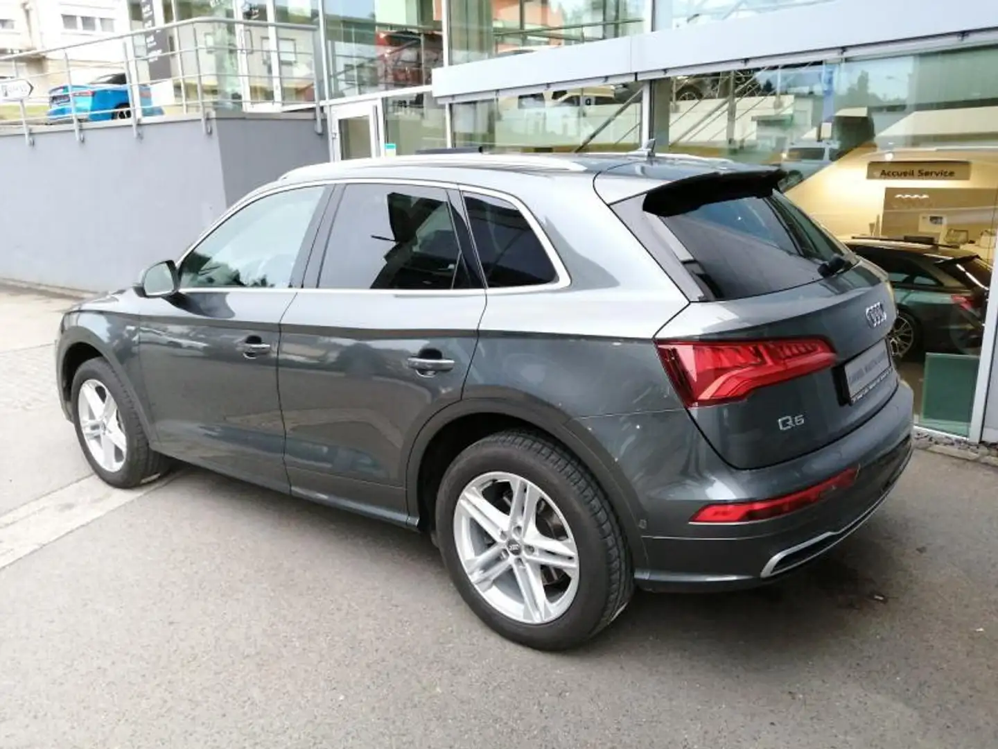 Audi Q5 Sport 45 TDI quattro tiptronic Gris - 2