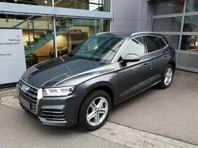 Audi Q5 Sport 45 TDI quattro tiptronic