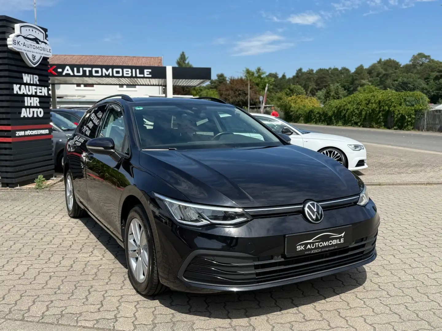 Volkswagen Golf VIII Life 1.HAND-VIRTUAL-ACC-LANE-NAVI-SHZG Nero - 1