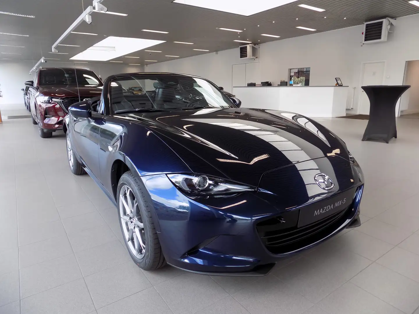 Mazda MX-5 MX-5 Softtop SKYACTIV-G 1.5 Exclusive-Line Bleu - 1