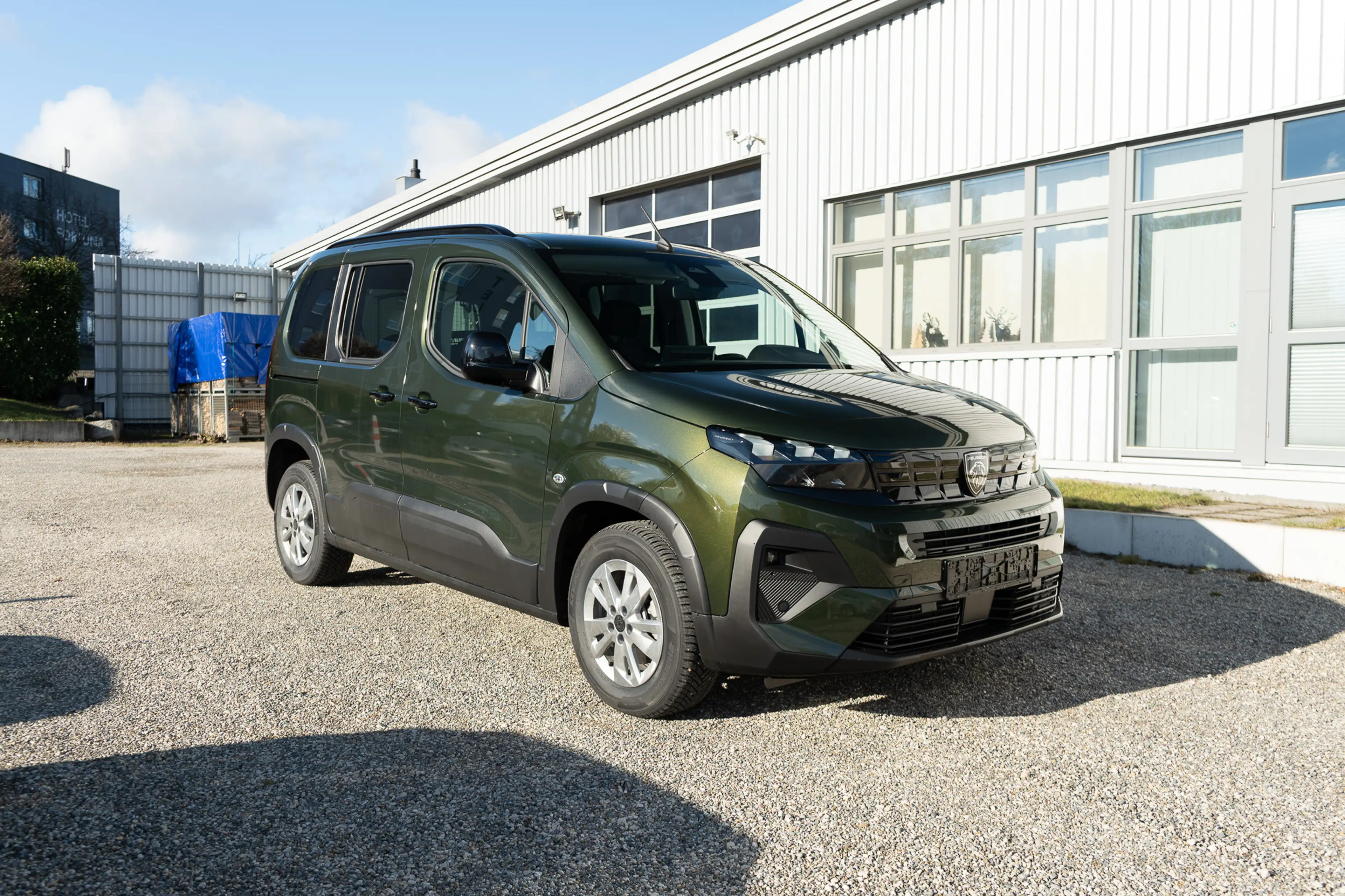Peugeot Rifter Allure N1 L1 AHK SHZ *sofort*