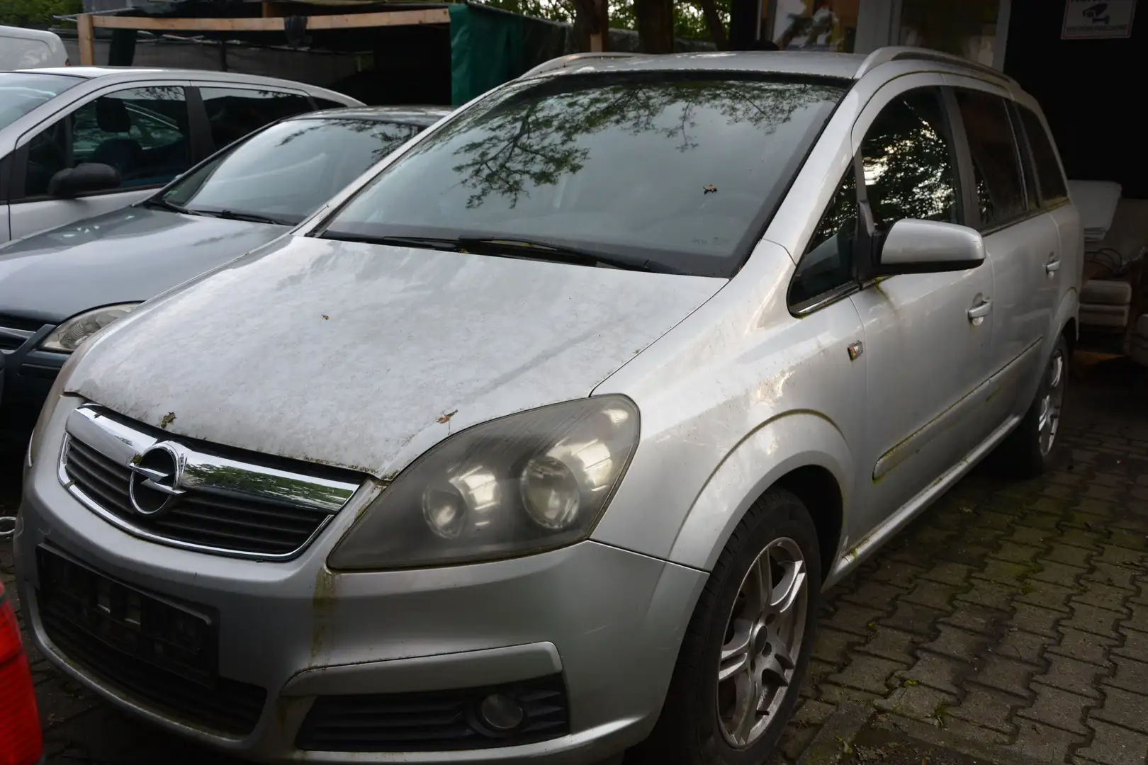 Opel Zafira Edition Gris - 1