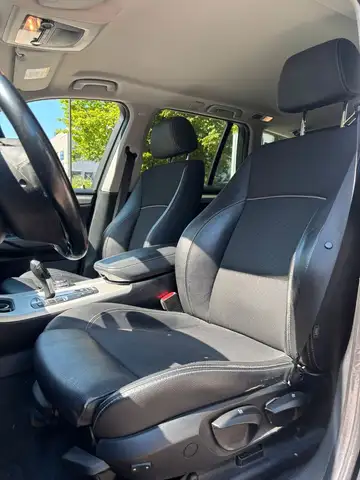 BMW X3 view 9