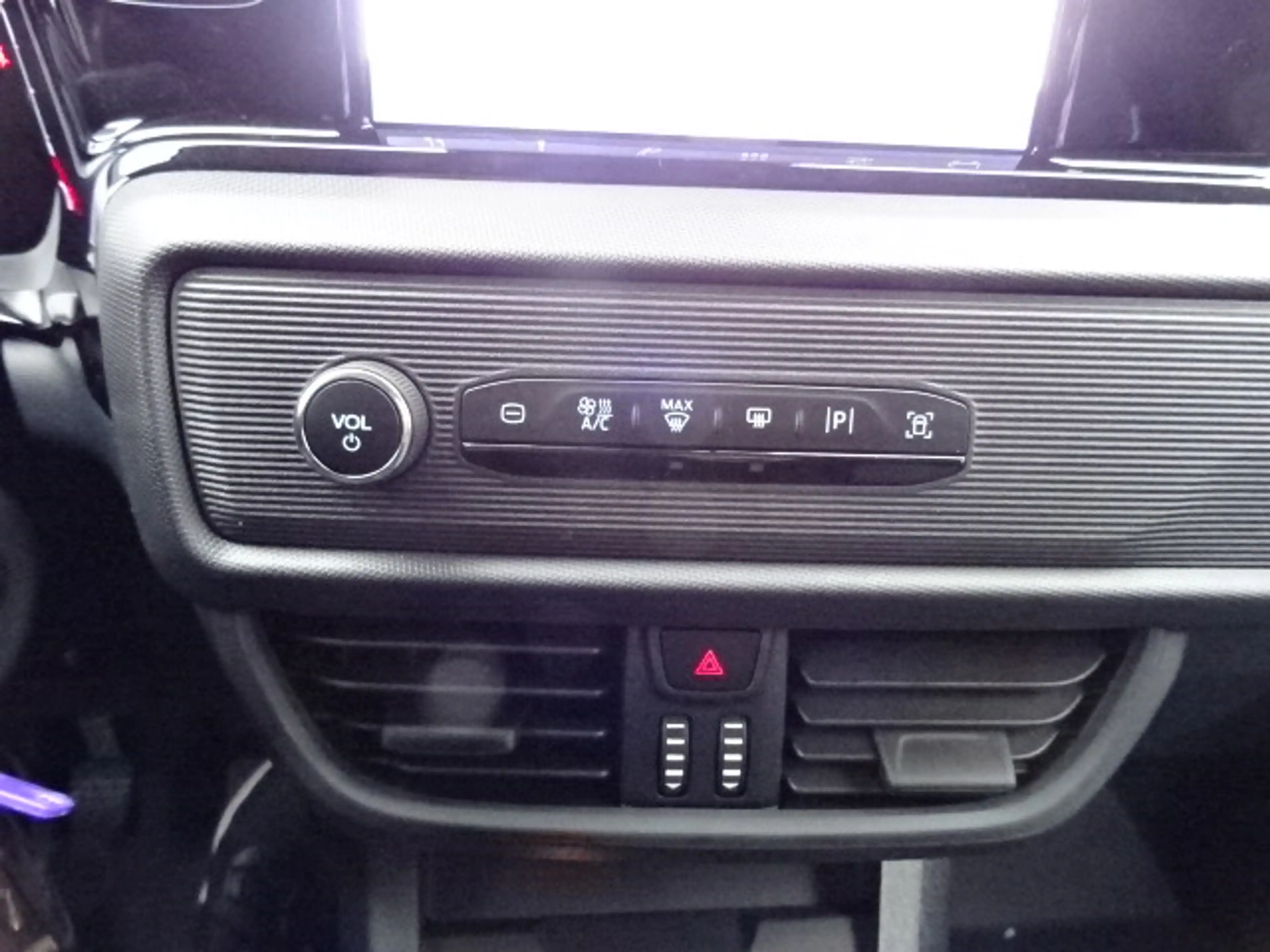 Ford Transit Courier 1.0 Ecoboost Trend — photo 11