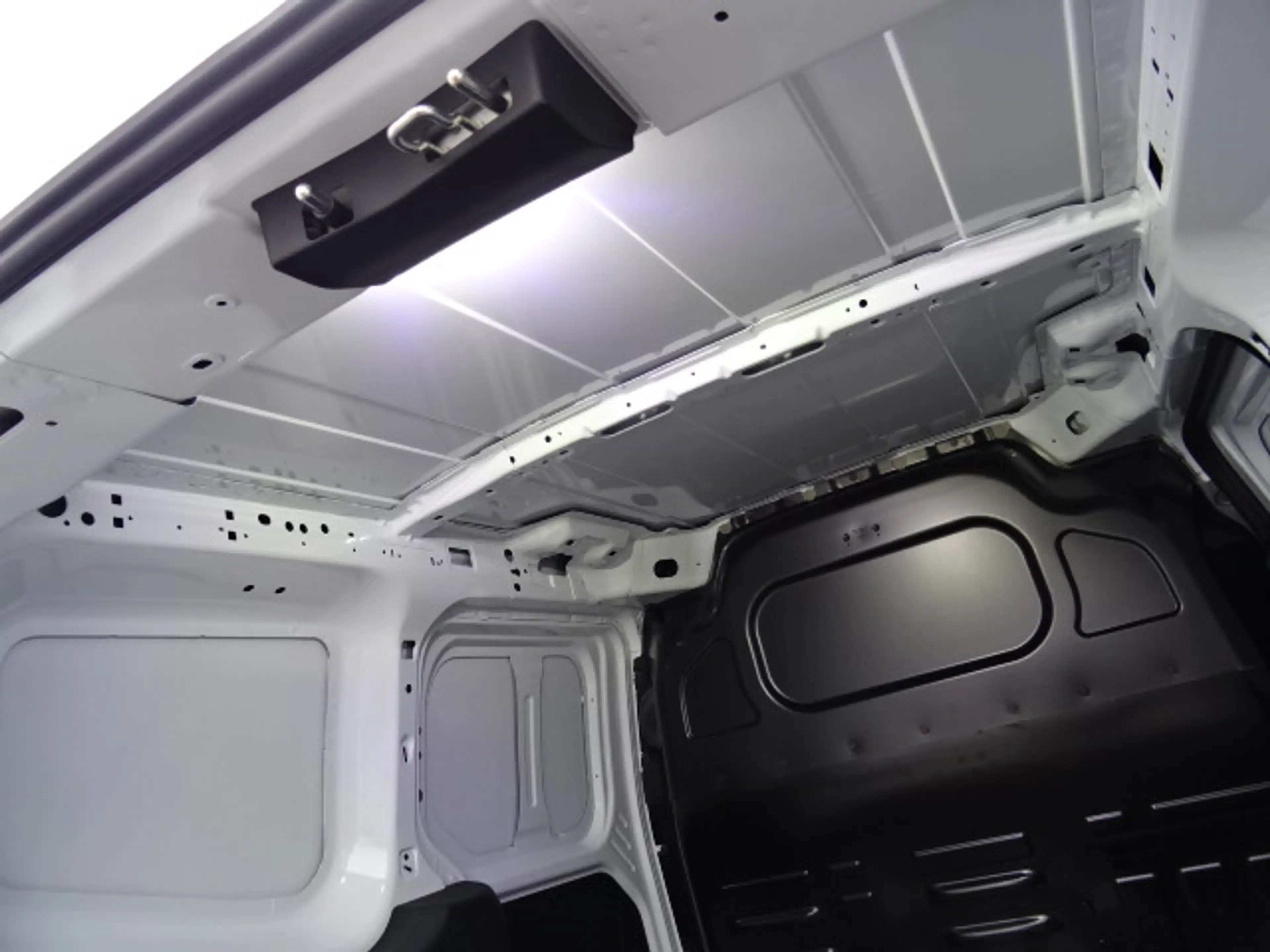 Ford Transit Courier 1.0 Ecoboost Trend — photo 8