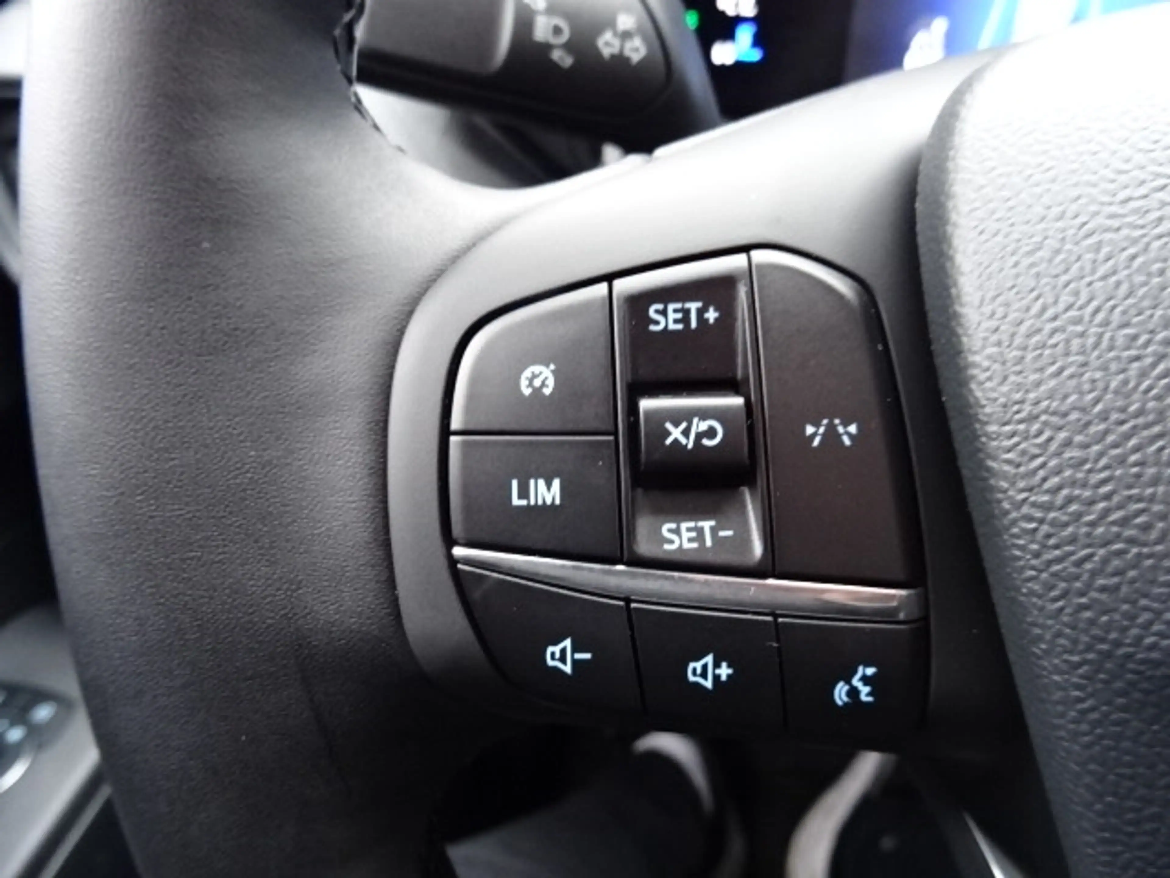 Ford Transit Courier 1.0 Ecoboost Trend — photo 14