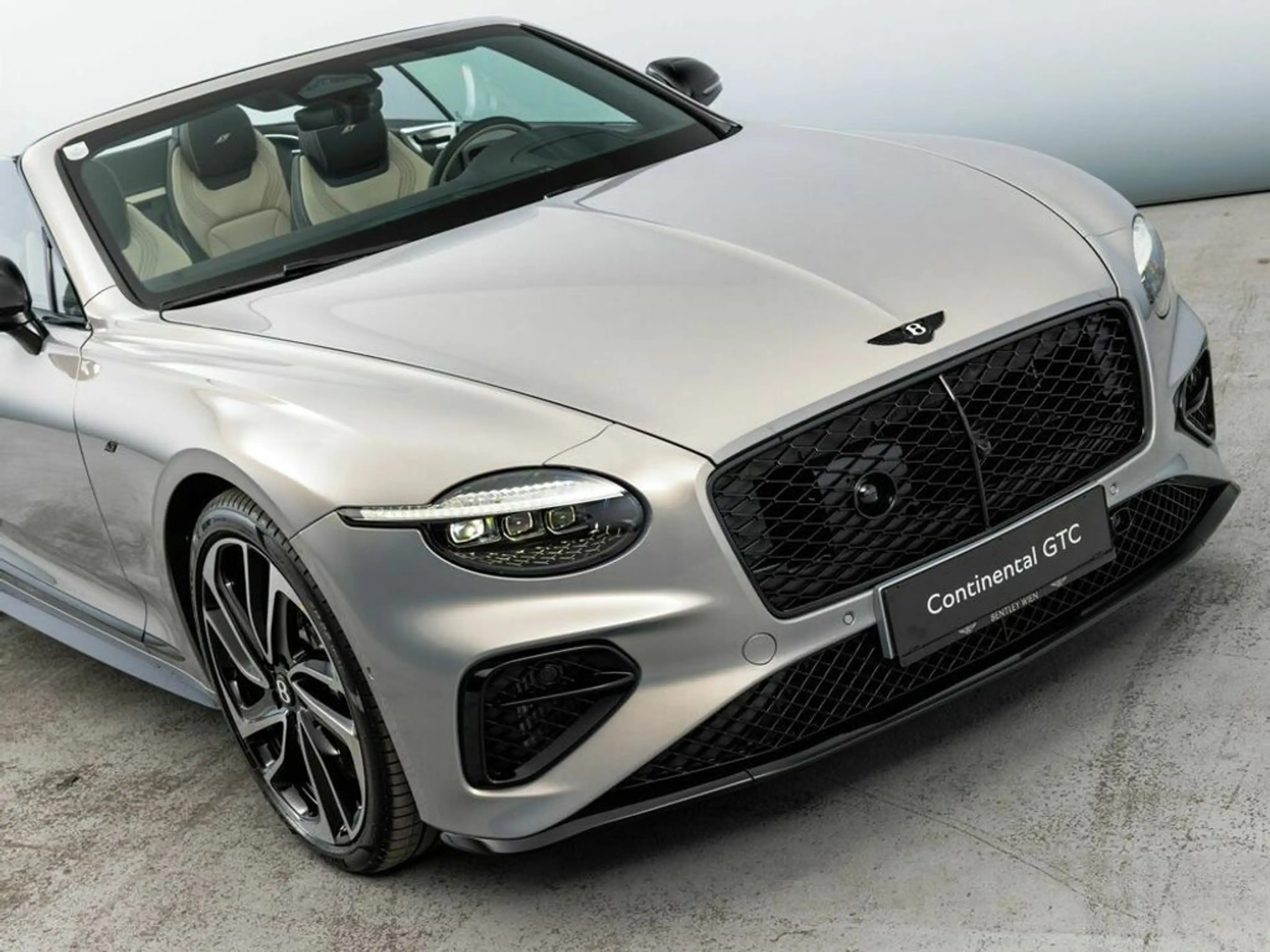 Bentley Continental GTC S | V8 Mulliner | Extreme Silver — photo 11
