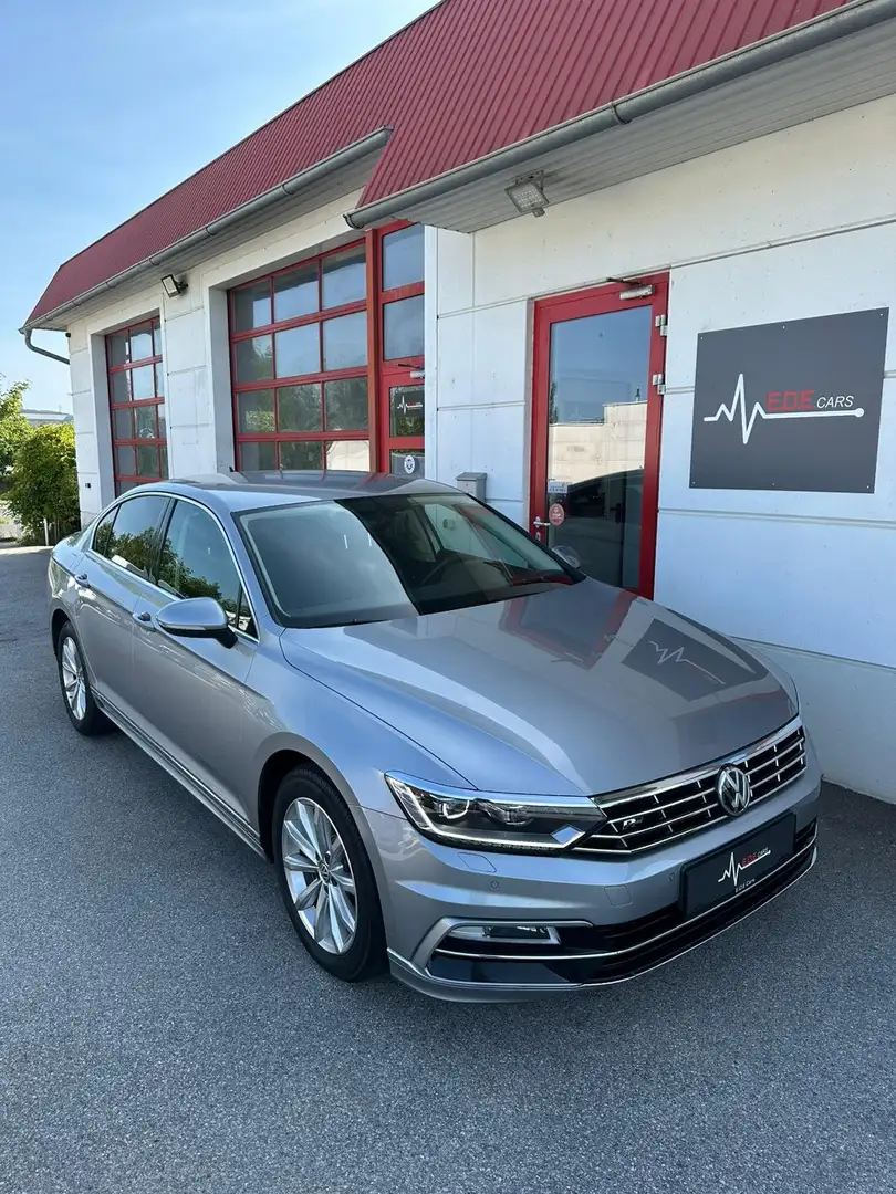 Volkswagen Passat 2.0 TDI R-Line Highline DSG Silber - 1