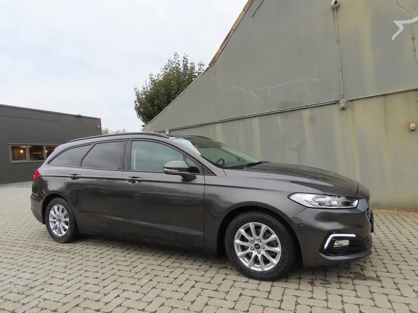 Ford Mondeo Mondeo Turnier 2.0 Business Edition 11400eur+BTW Grijs - 2