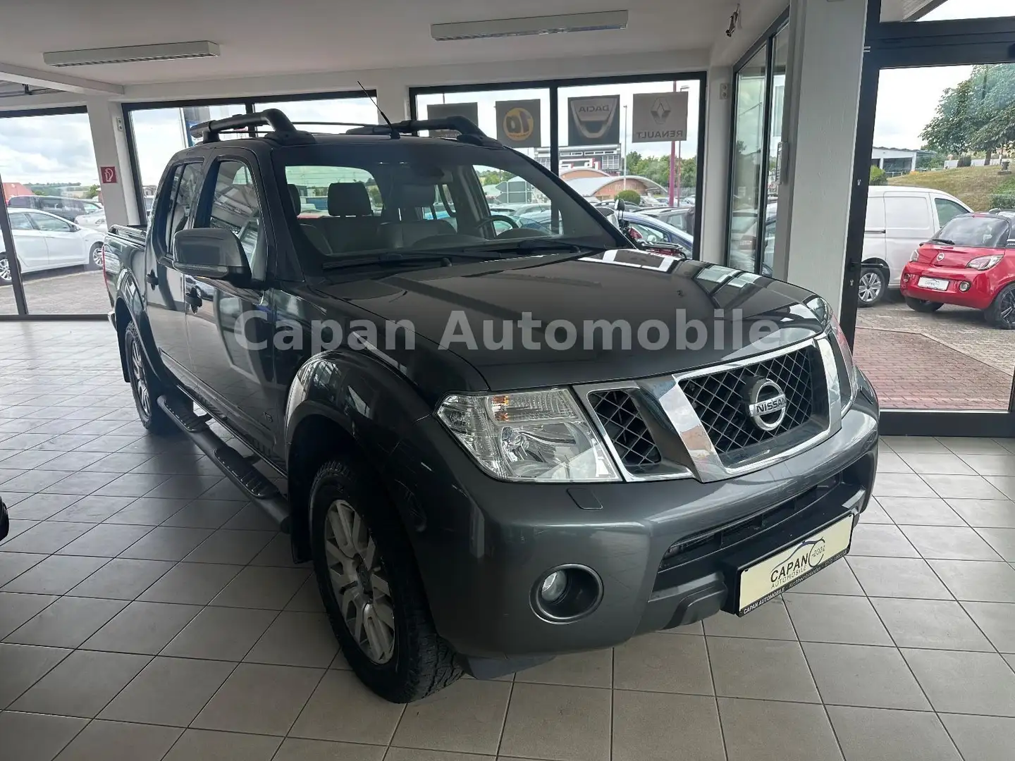 Nissan Navara Pickup Double Cab 4X4 Automatik/AHK/EURO5 Gris - 1