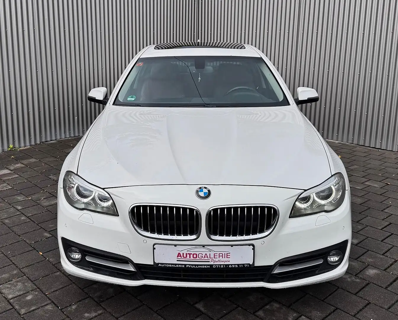 BMW 530 d xDrive SITZBELÜFTUNG/SCHIEBEDACH/LEDER/AHK Blanc - 2