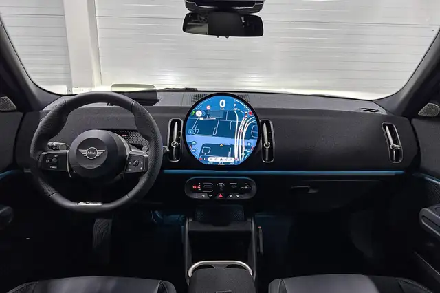 MINI Countryman view 11