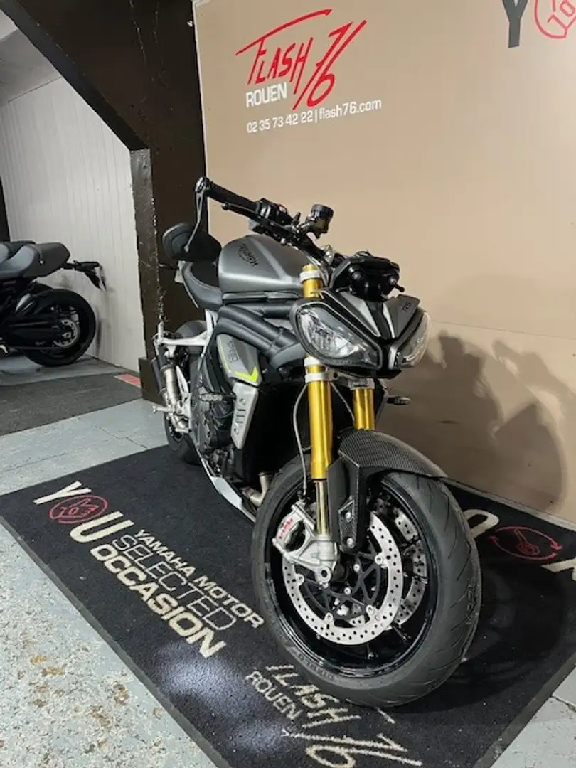 Triumph Speed Triple 1200 RS Gris - 2