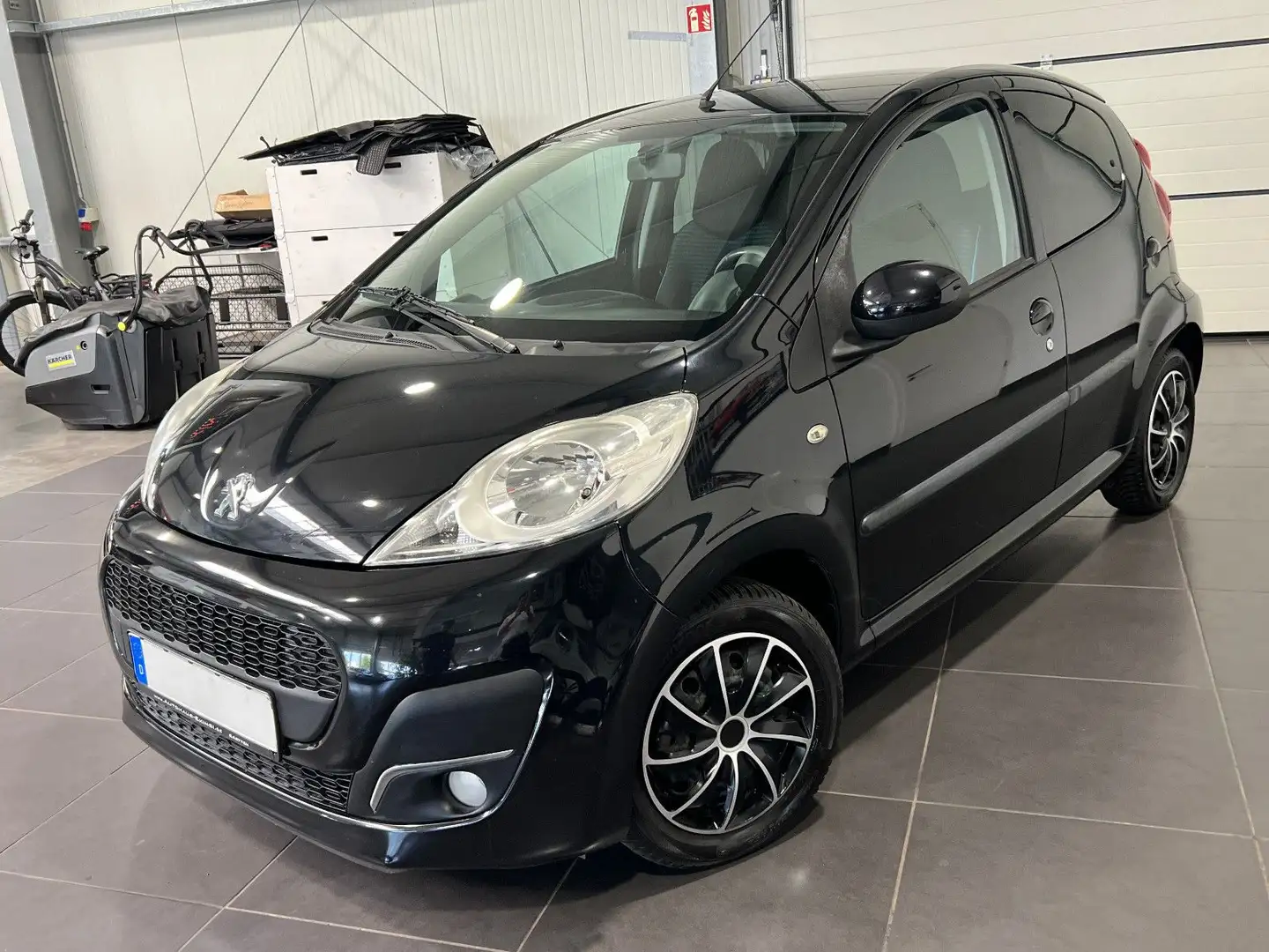 Peugeot 107 1.0 Active **5-Türig*Klima*USB** Schwarz - 1
